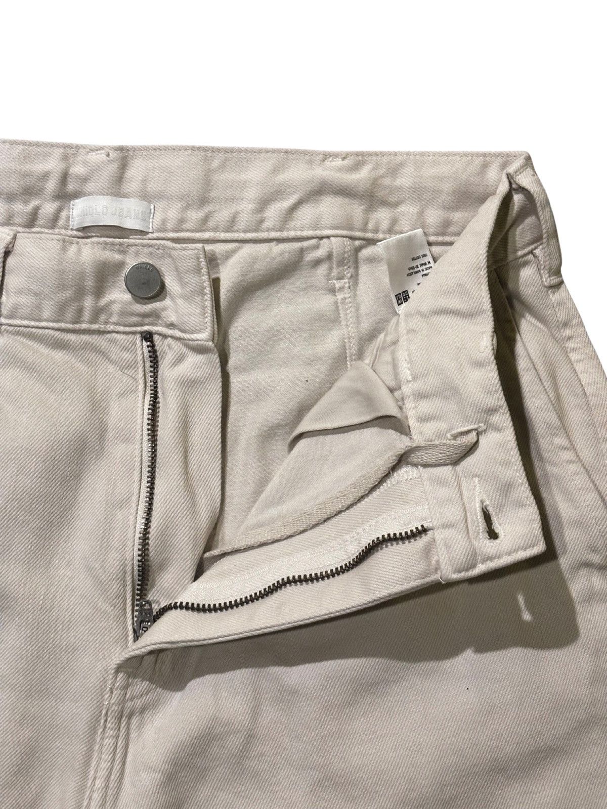 Uniqlo Women’s cream Jeans.wp0302 Size 32" / US 10 / IT 46 - 4 Thumbnail