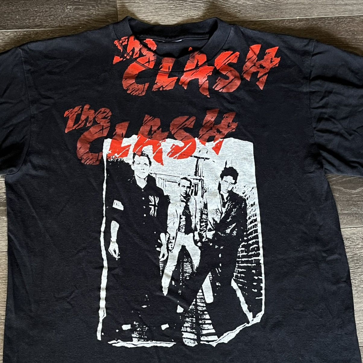 Band Tees Vintage Y2K Sexy Dynamite London The Clash Punk Logo T Shirt Size US M / EU 48-50 / 2 - 2 Thumbnail
