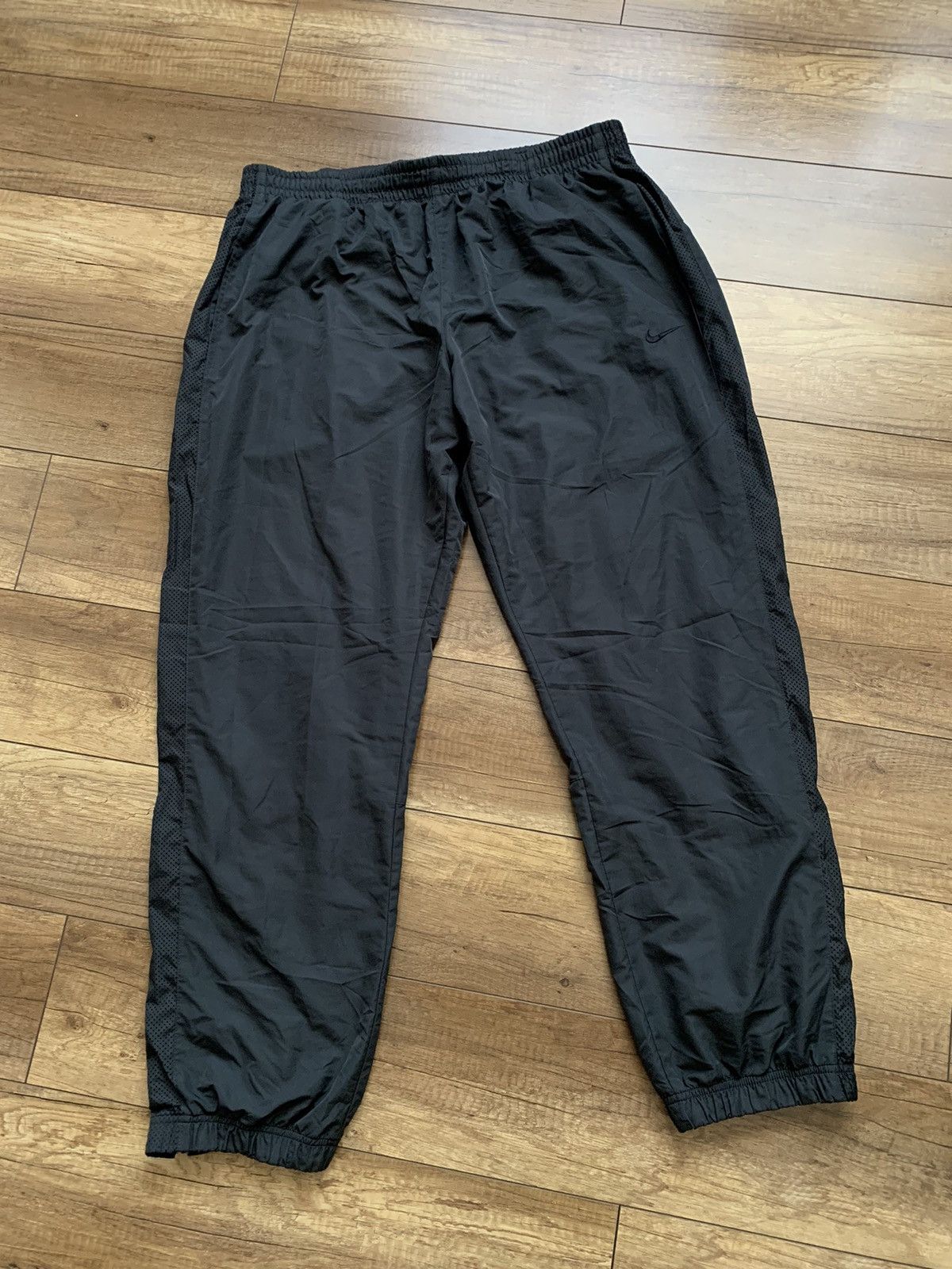 Vintage Nike Nylon Track Pants Vintage Y2K Logo Swoosh Size US 36 / EU 52 - 1 Thumbnail