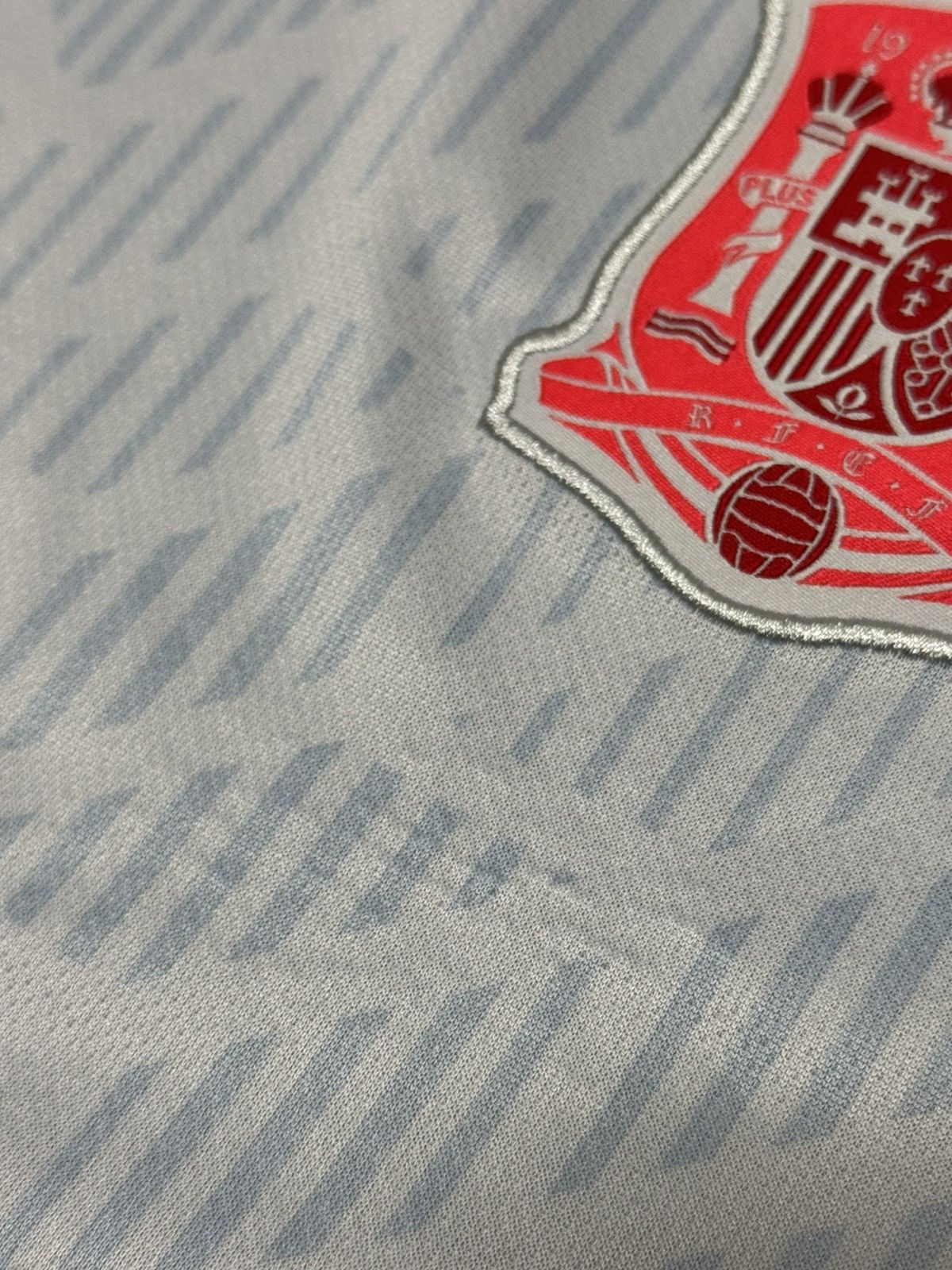Adidas Spain 2018 2019 away soccer football jersey shirt kit tee Size US M / EU 48-50 / 2 - 7 Thumbnail