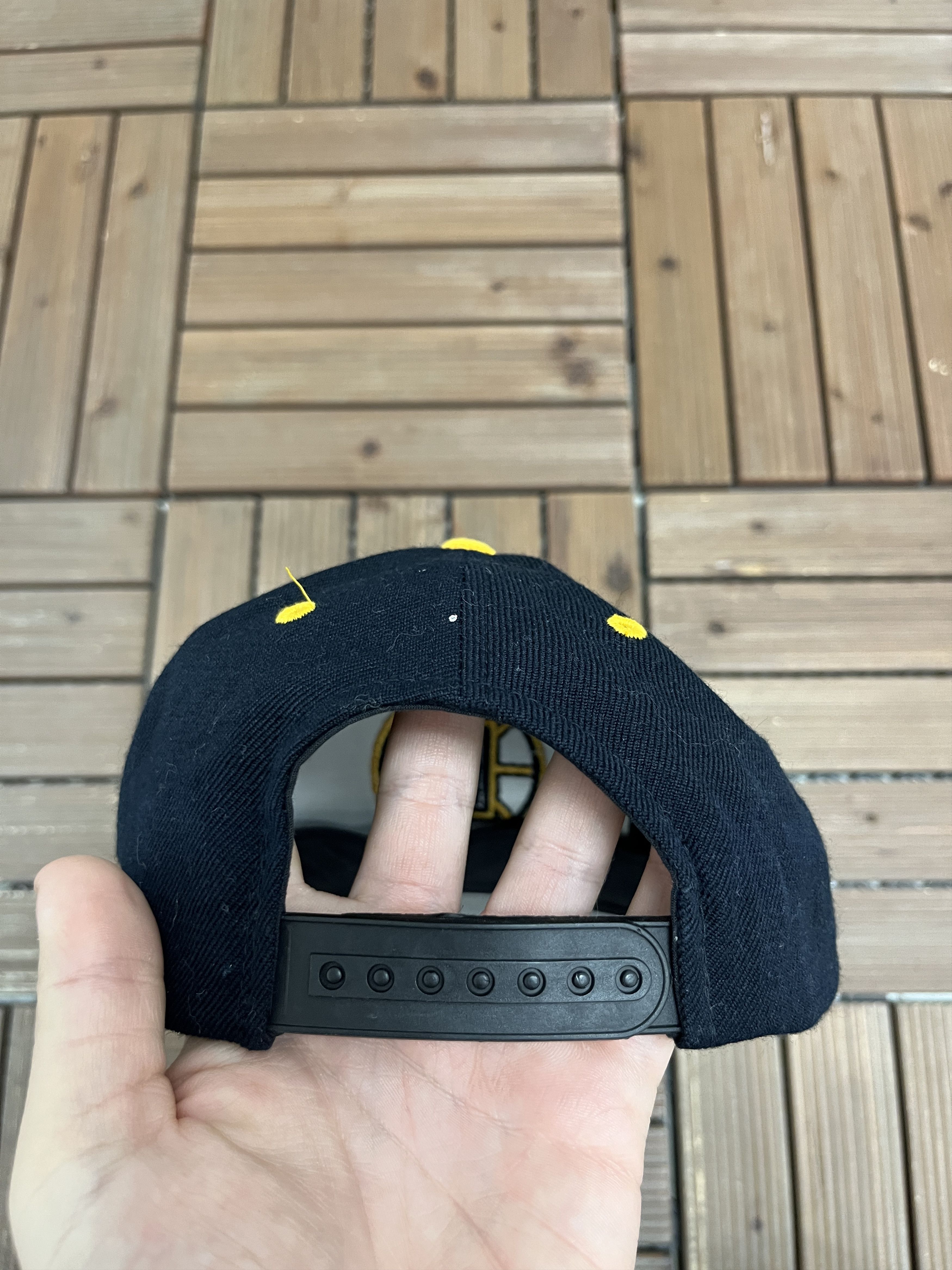 Puma × Vintage Boston Bruins Vintage Black Snap Back Hat Size ONE SIZE - 5 Thumbnail
