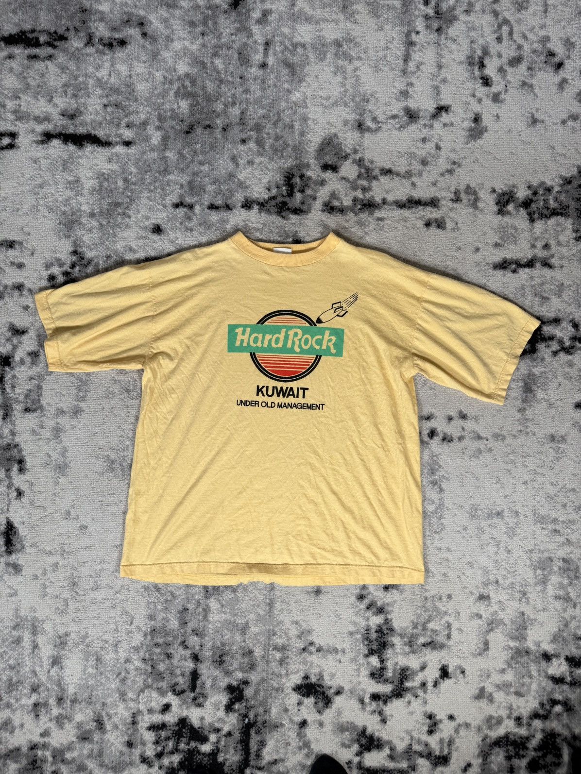 Hard Rock Cafe Vintage Made in USA Hard Rock Cafe Kuwait Boxy T-Shirt Size US XL / EU 56 / 4 - 1 Thumbnail