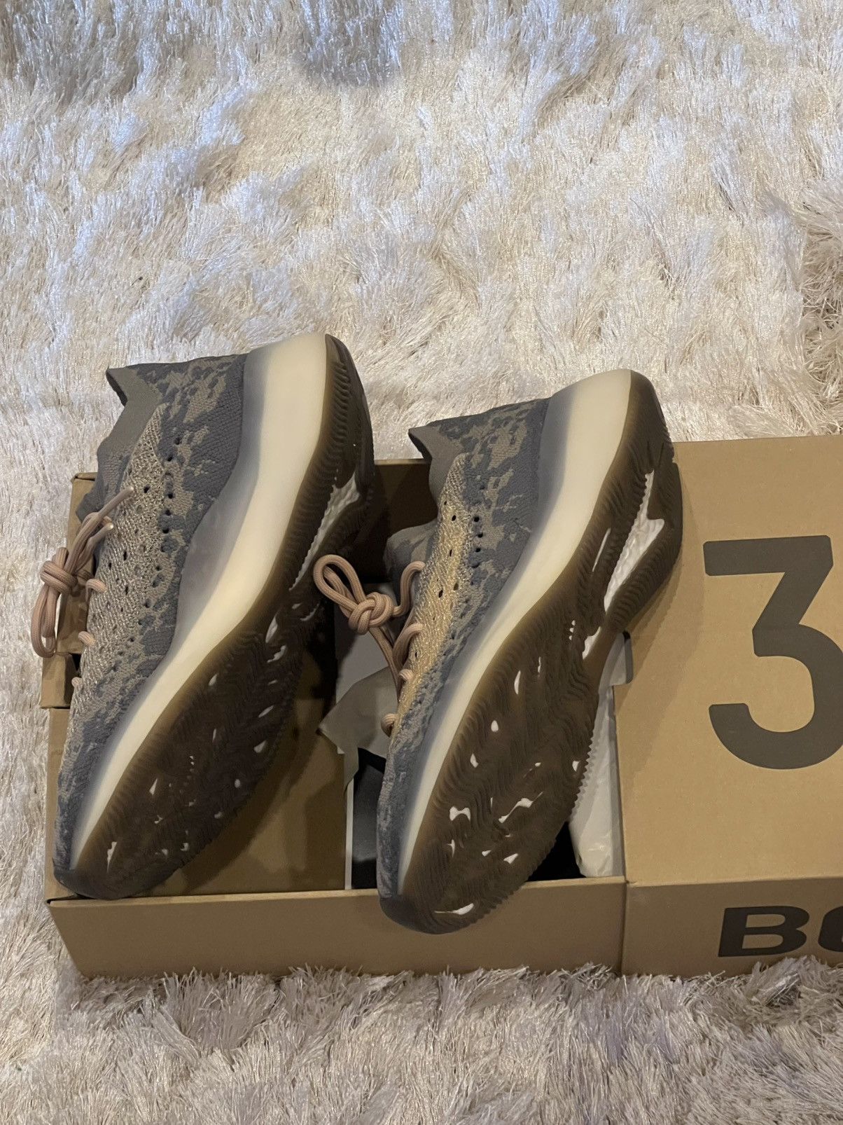 Adidas Yeezy 380 ‘Mist’ Size US 10 / EU 43 - 4 Thumbnail