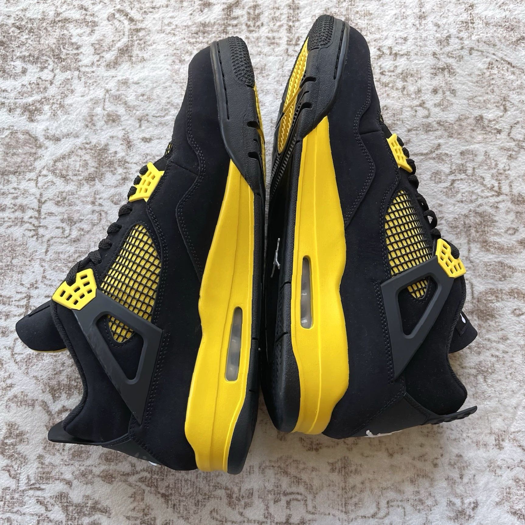 Air Jordan 4 Retro \'Thunder\' 2023 DH6927-017 BRAND NEW MENS SIZE 11 Jordan 4 Retro Thunder Sneaker DH6927-017 Men main image 2