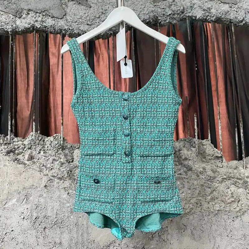 Chanel Chanel Green Summer Cropped T-Shirt . Size XXS / US 00 / IT 34 - 1 Thumbnail