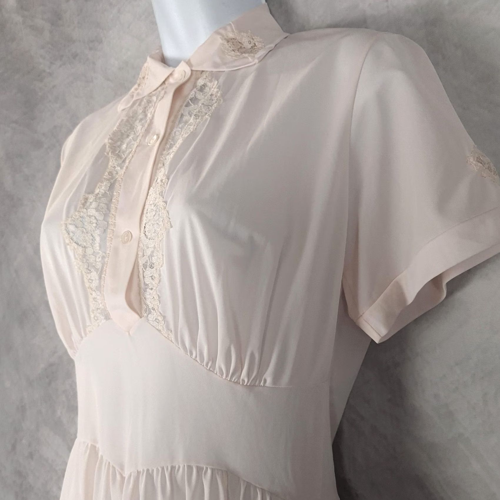 Vintage VINTAGE Slip Gown Womens 32 Pink Nylon Heart Lace Collar Coquette Romantic 70s Size ONE SIZE - 4 Thumbnail