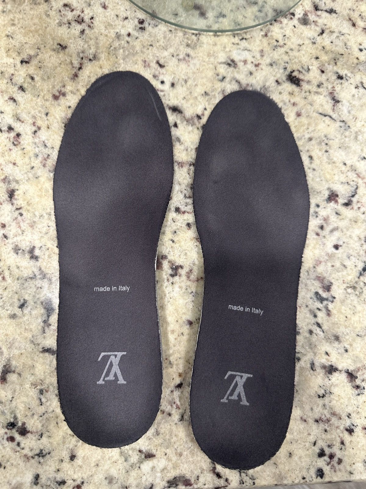 Louis Vuitton LOUIS VUITTON GREY WOOL BLACK LOW TOP TRAINERS SNEAKERS Size US 6.5 / EU 39-40 - 16 Thumbnail
