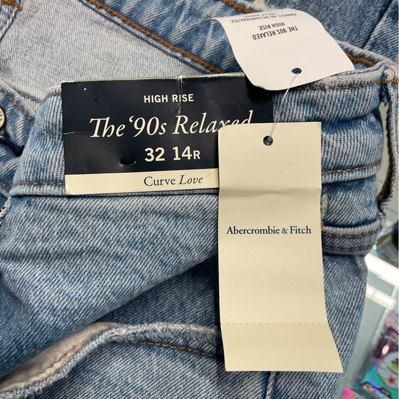 Abercrombie & Fitch Abercrombie & Fitch High Rise Relaxed Jeans Size US 32 / EU 48 - 4 Thumbnail