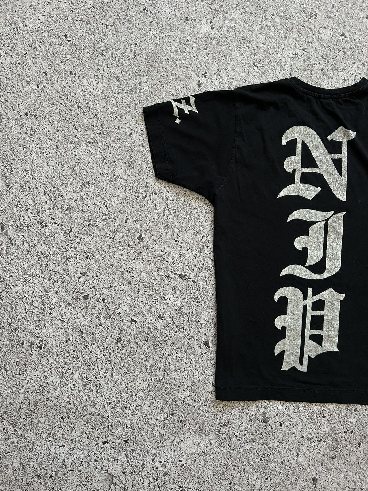 Jay-Z × Kanye West Vintage Kanye West x Jay Z Watch The Throne Europe Tee Size US S / EU 44-46 / 1 - 7 Thumbnail