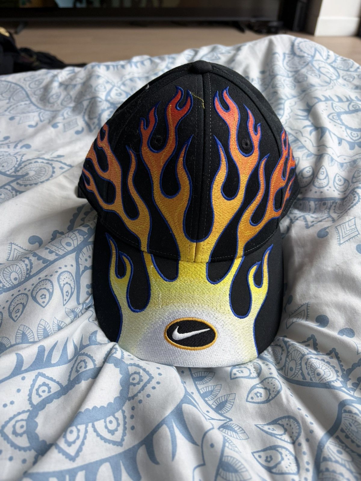 Nike Y2K Nike Flames Hat Size ONE SIZE - 1 Thumbnail