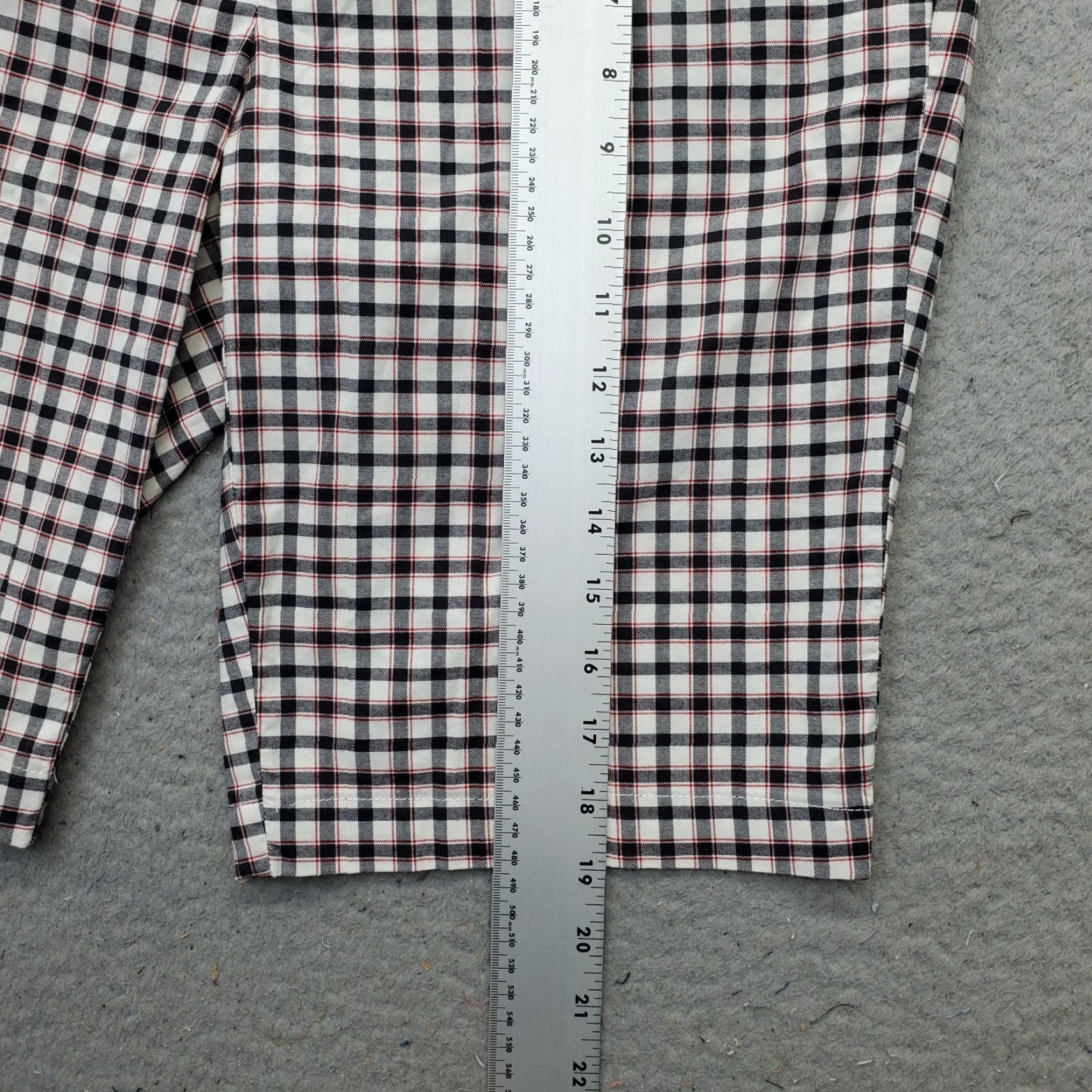 Ralph Lauren Lauren Ralph Lauren Active Bermuda Shorts Womens Size 4 Multicolor Plaid Casual Flat Front Shorts Size 27" / US 4 / IT 40 - 4 Thumbnail