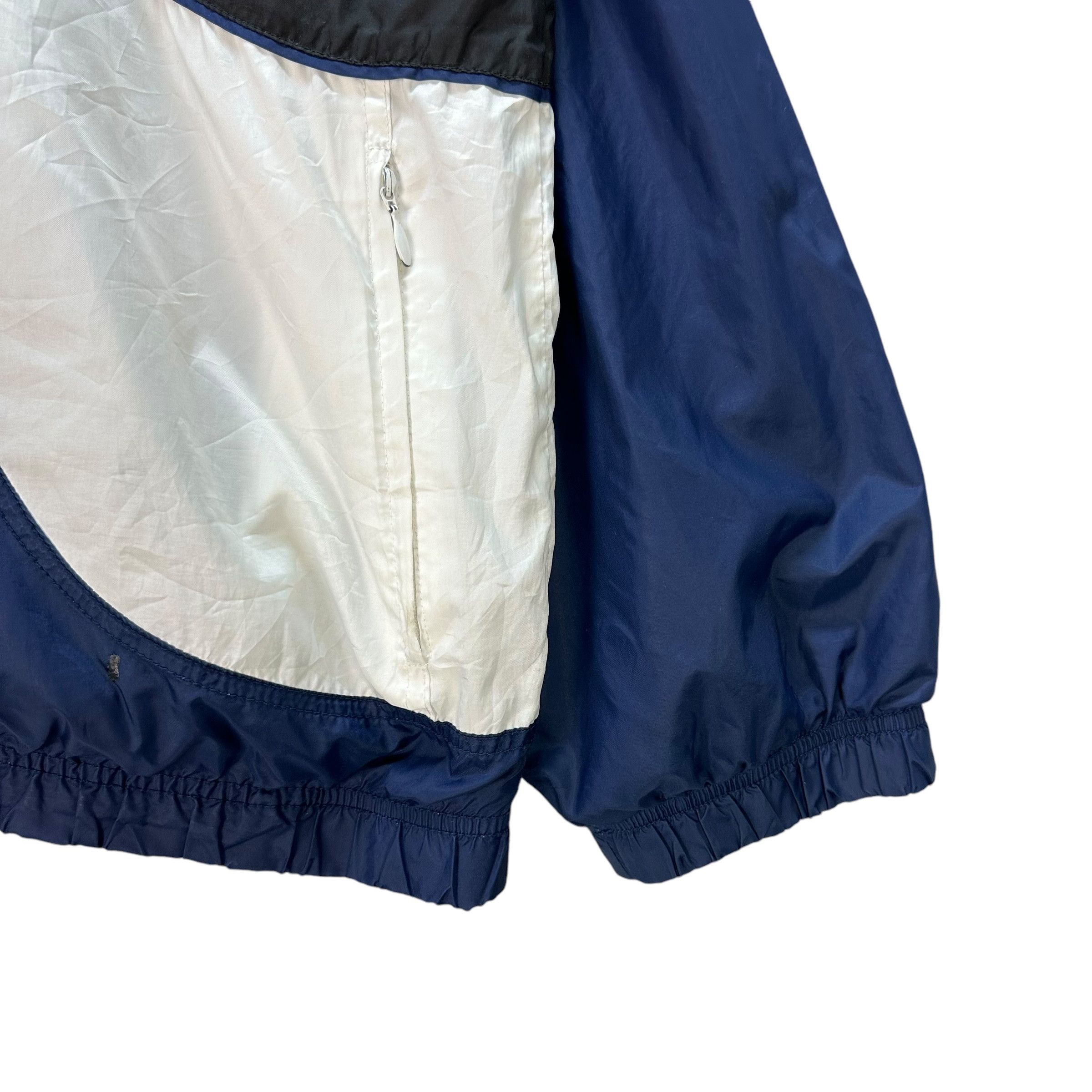 Nike 90s NIKE Colorblock Sleeve Logo Windbreaker Jacket #A68-1630 Size US XL / EU 56 / 4 - 6 Thumbnail