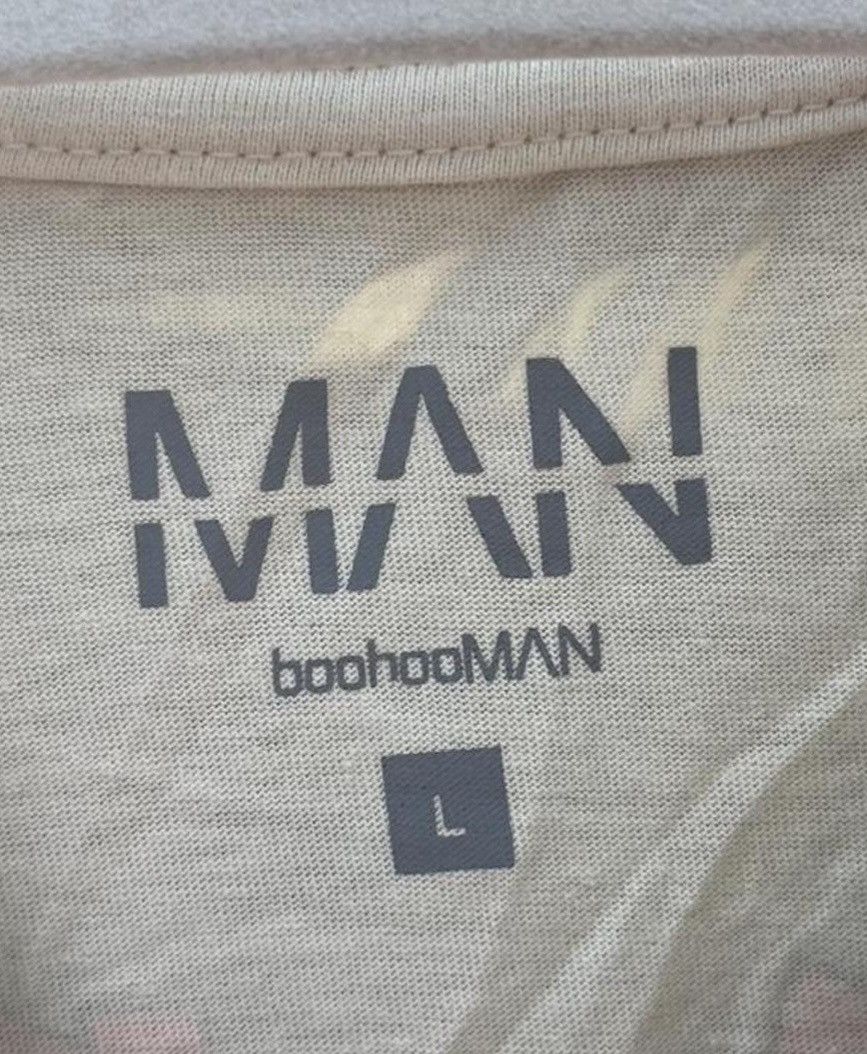 Boohoo BoohooMAN Oversized Dragon Graphic Tee Cream NWT Size L Size US L / EU 52-54 / 3 - 6 Thumbnail