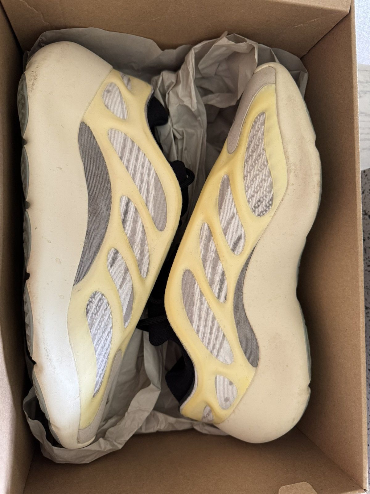 Yeezy Yeezy boost 700 Size US 12 / EU 45 - 4 Thumbnail
