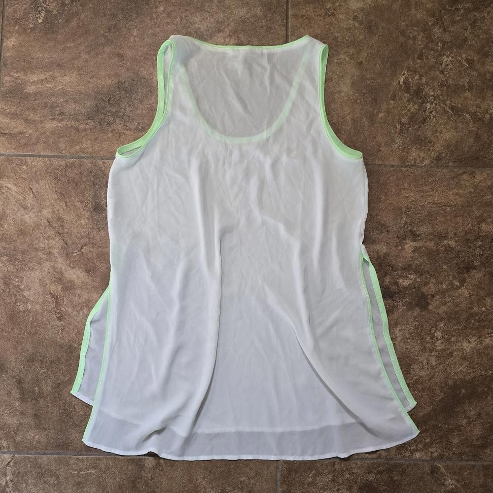 Designer White Mint Trim Lush Side Slit Blouse Size S / US 4 / IT 40 - 2 Thumbnail