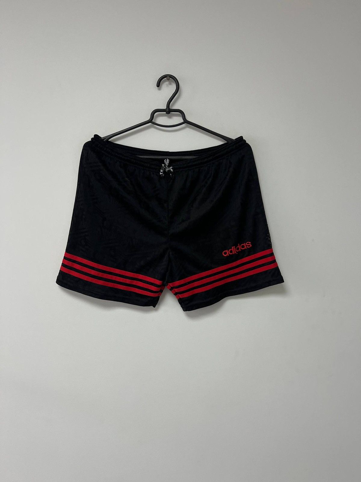 Adidas Vintage adidas shorts sz 32 made in United Kingdom Size US 32 / EU 48 - 2 Thumbnail
