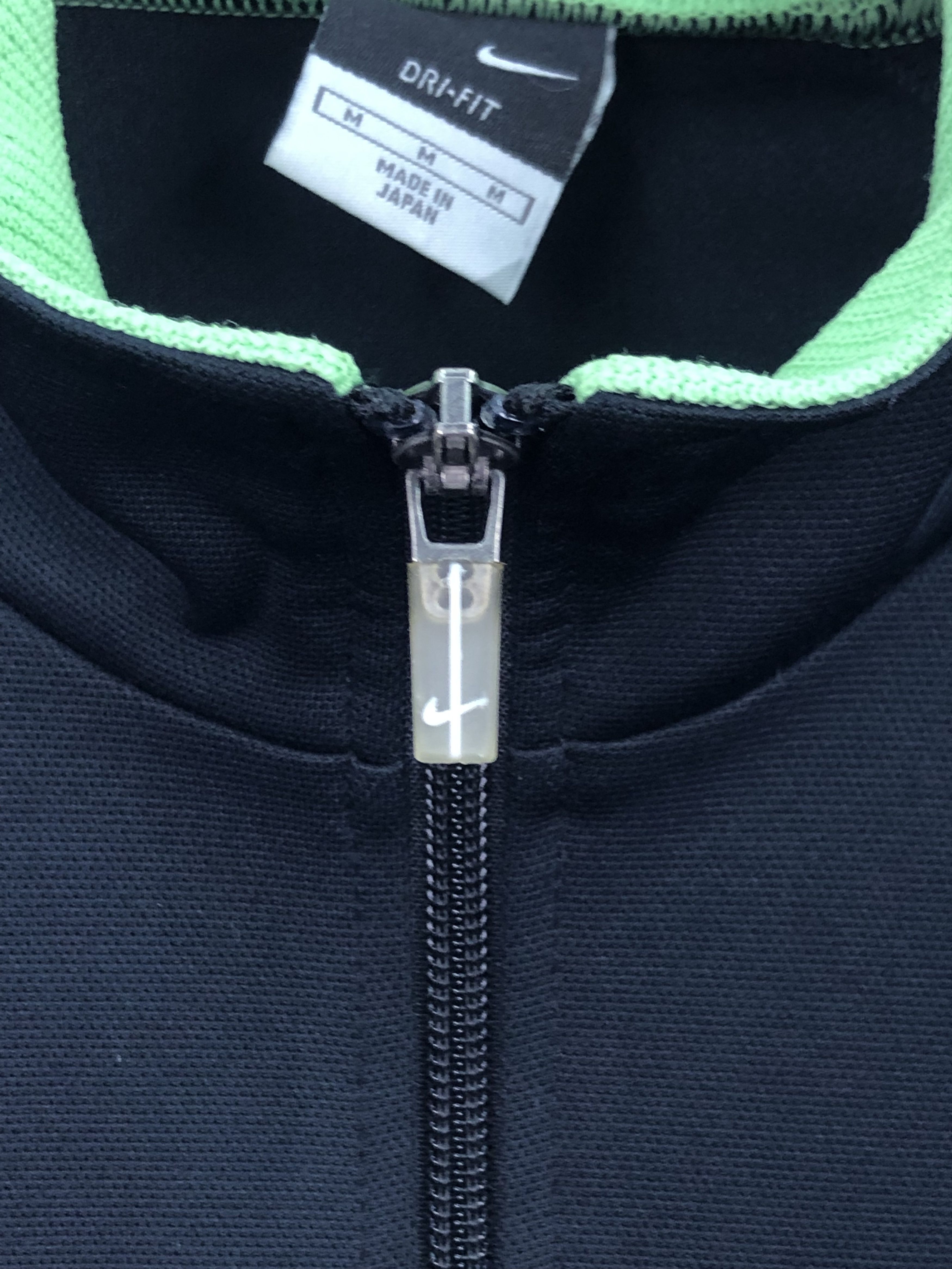 Nike Vintage Nike Jacket Small Logo J0305 Size US M / EU 48-50 / 2 - 8 Thumbnail