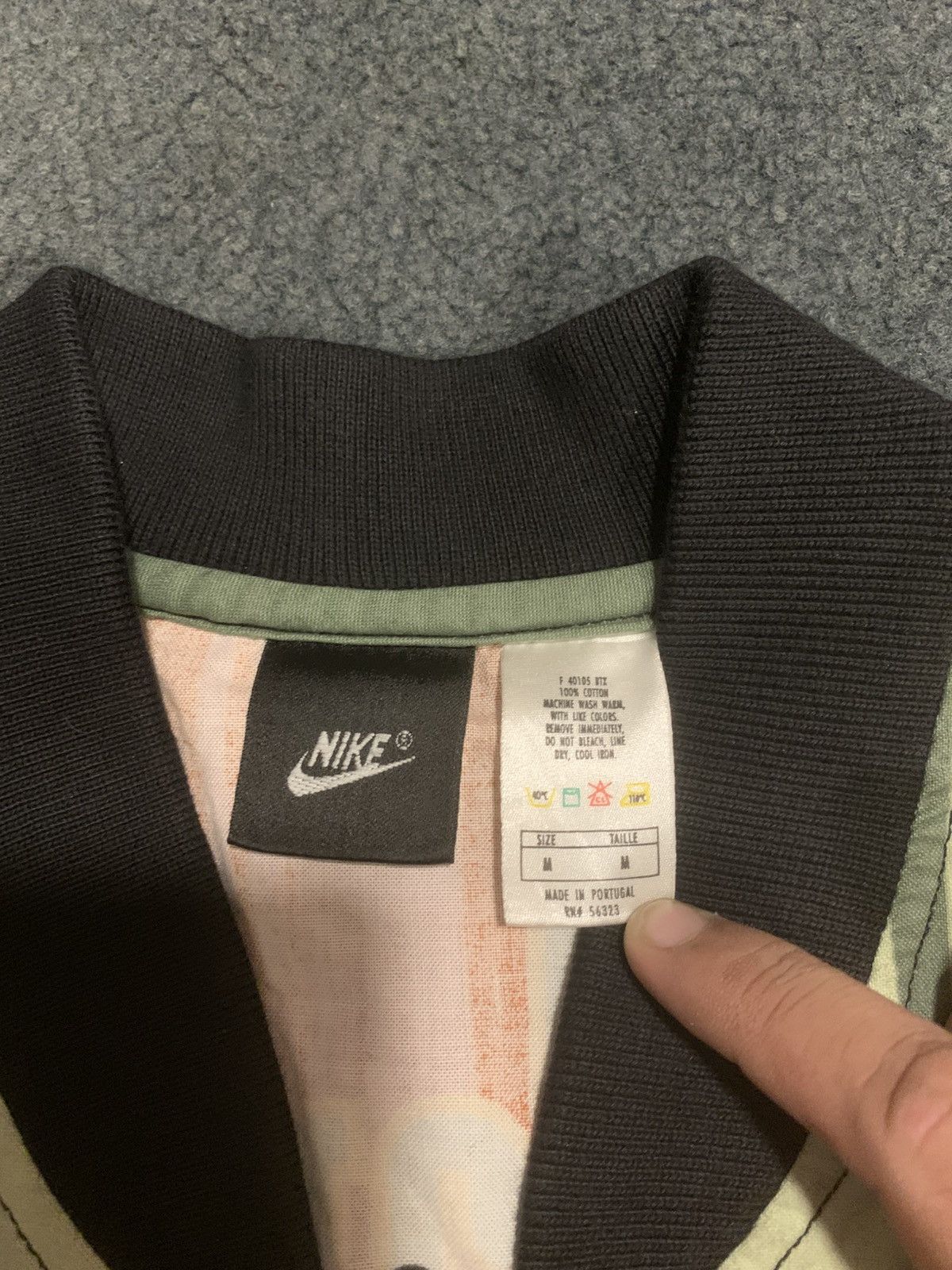 Vintage VINTAGE 1994 NIKE ZIP UP VARSITY TEE Size US M / EU 48-50 / 2 - 3 Thumbnail