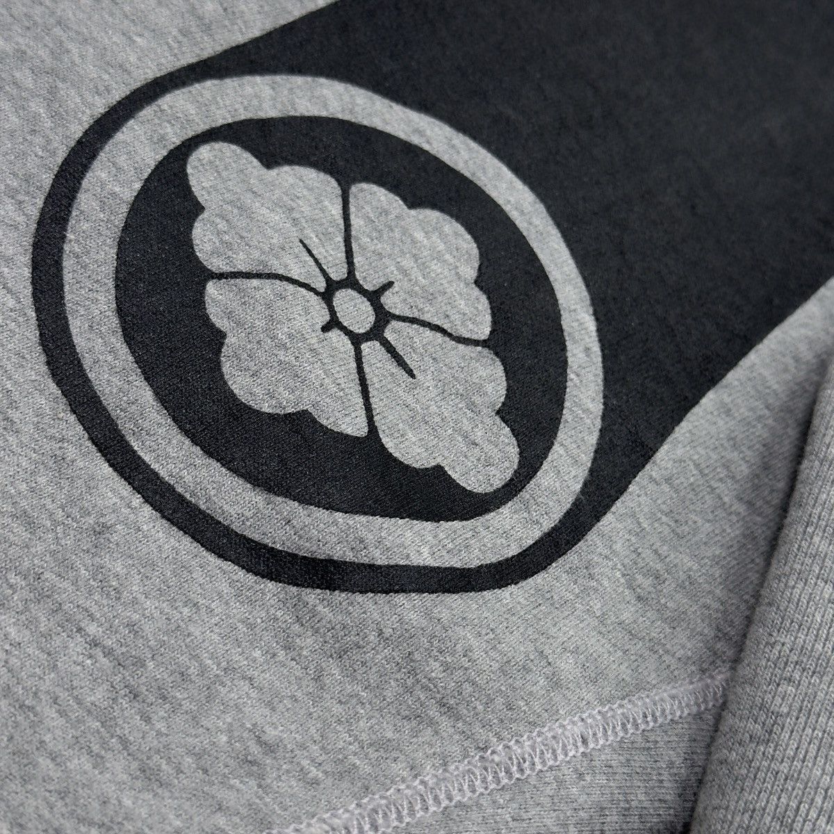 Evisu × Vintage 1990s Evisu Big Logo Blackout Tattoo Sweatshirt Size US M / EU 48-50 / 2 - 5 Thumbnail