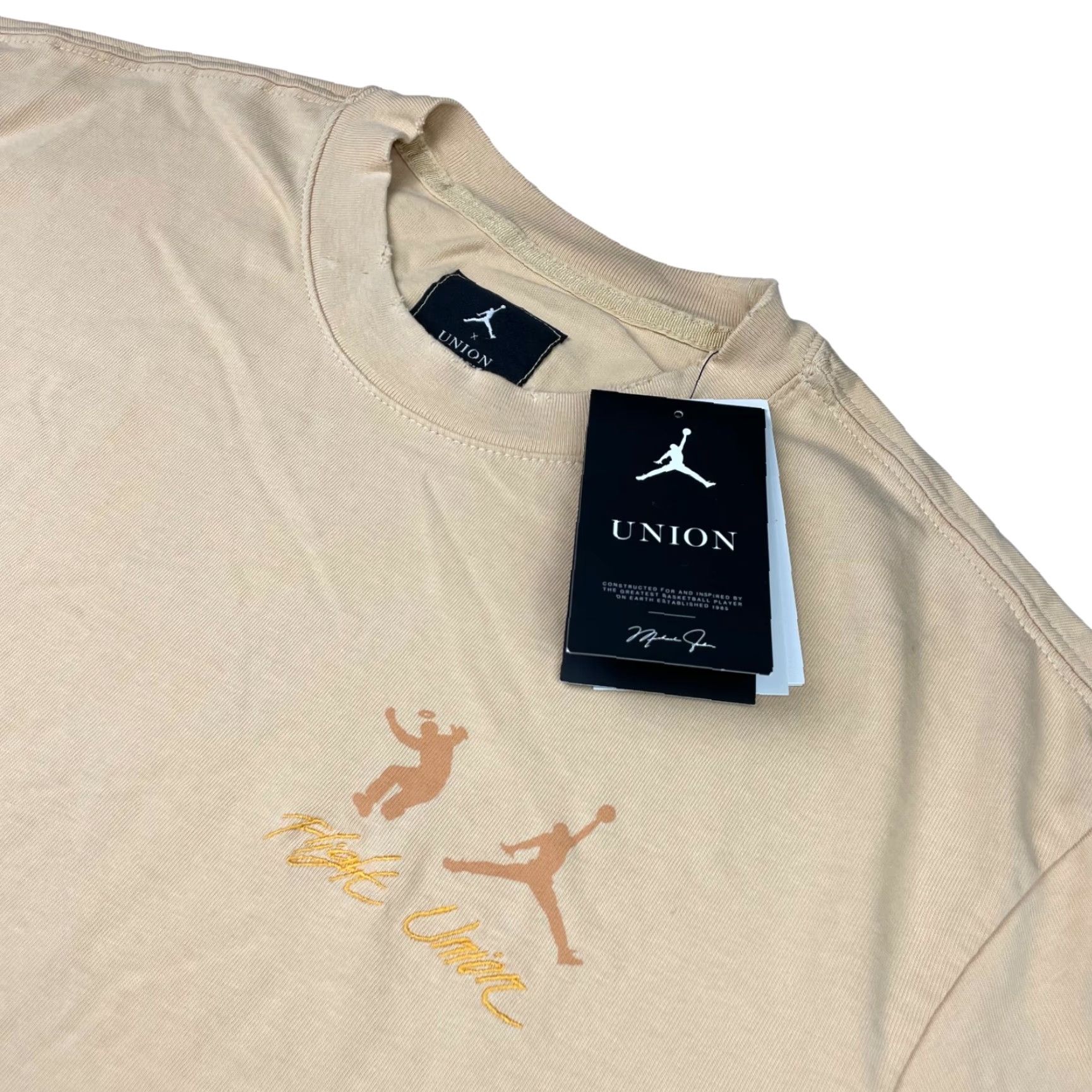 Nike **Nike Jordan Union Men's Beige LA T-Shirt DM2843-268** User: **Nike Jordan Union Men's Beige LA T-Shirt DM2843-268** Size US S / EU 44-46 / 1 - 2 Thumbnail