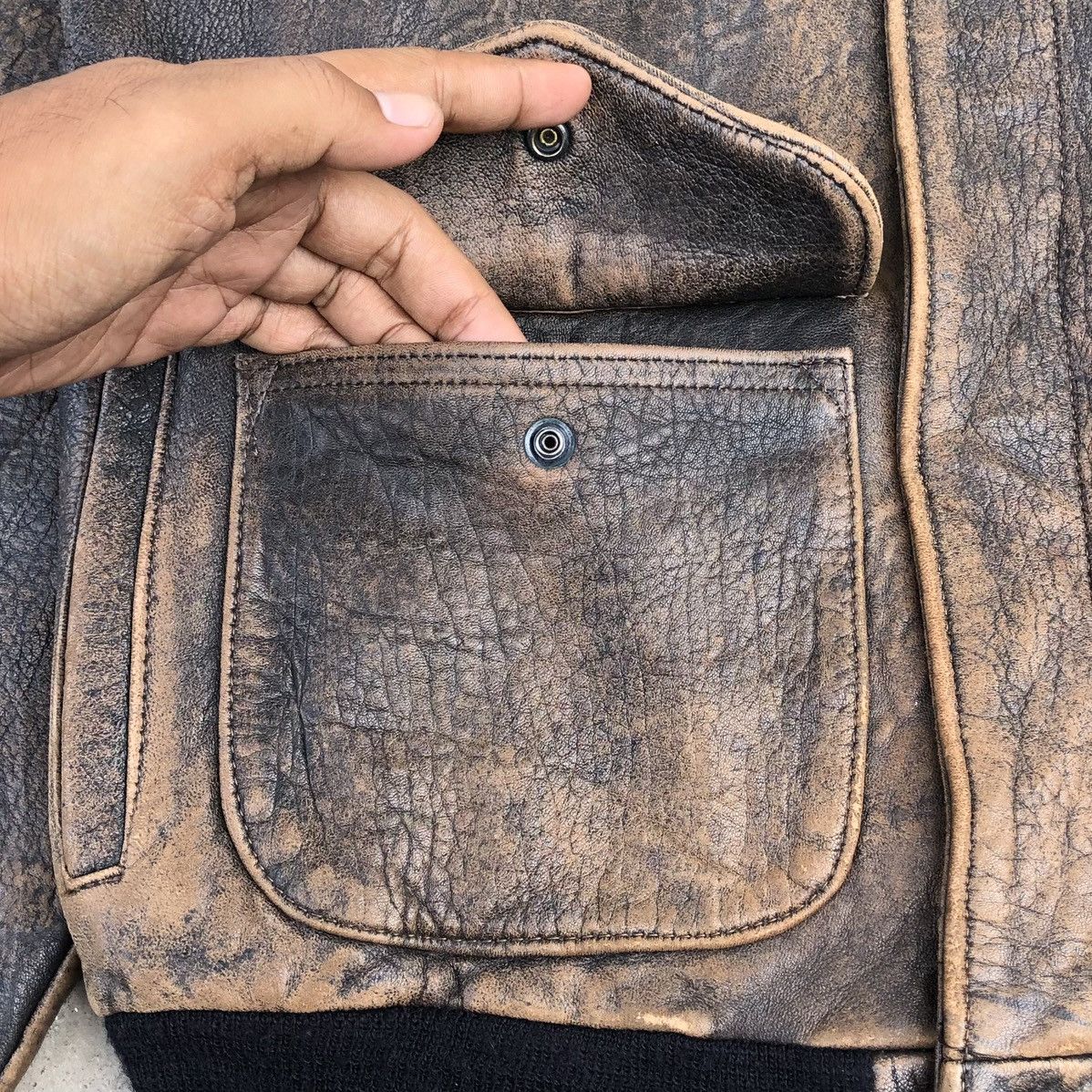 Avirex Vintage Avirex Limited A-2 Airforce Faded Leather Jacket Size US M / EU 48-50 / 2 - 8 Thumbnail