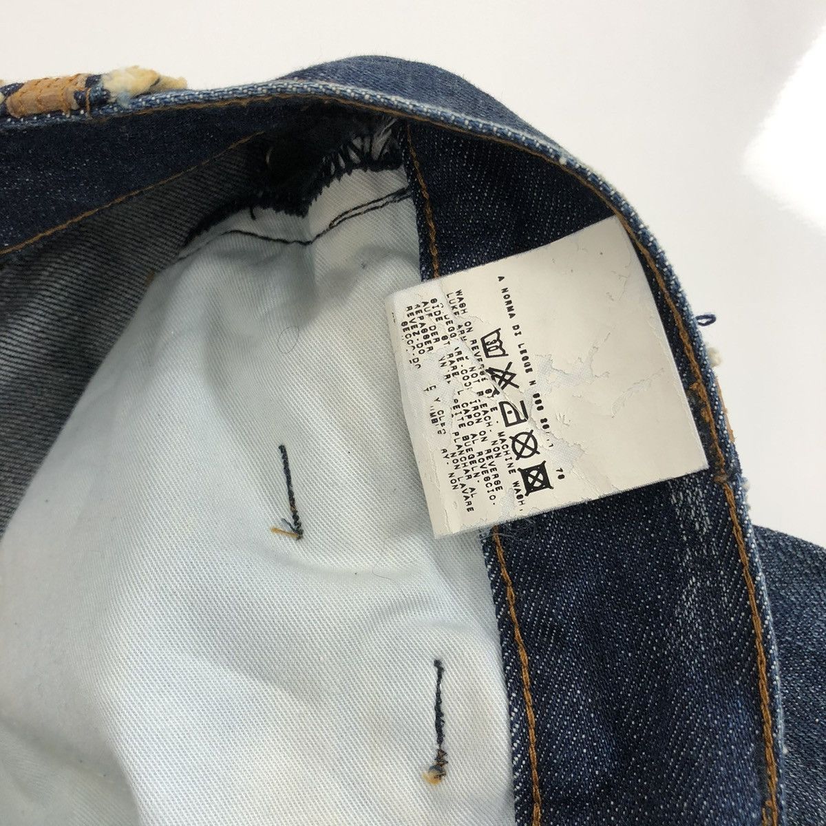 Versace × Vintage Vintage Versace Medusa Faded Blue Flared Jeans Size US 32 / EU 48 - 12 Thumbnail