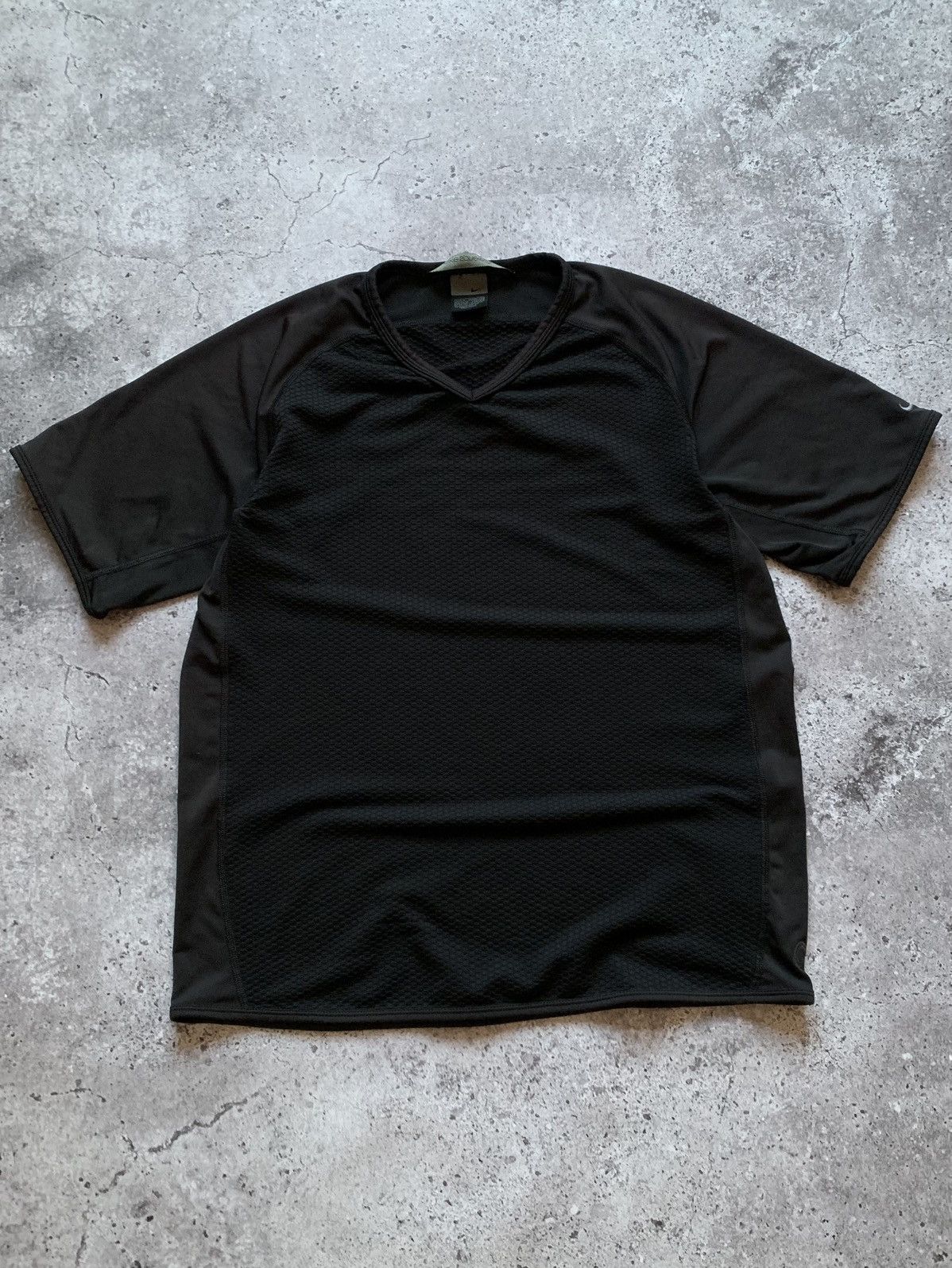 Nike 🔥VINTAGE NIKE SPHERE 00’s DRILL SHIX TN STYLE TSHIRT Size US M / EU 48-50 / 2 - 3 Thumbnail