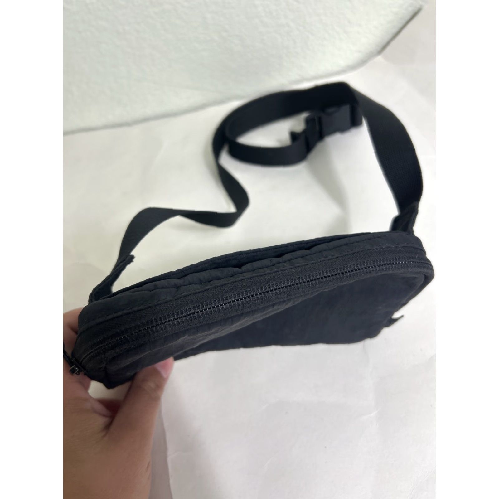 Lululemon Lululemon Everywhere Belt Bag Black Crossbody Waist Fanny Pack Small Women Adjustable Strap Nylon Polyester Matte Zipper Pouch Vintage No Size ONE SIZE - 6 Thumbnail