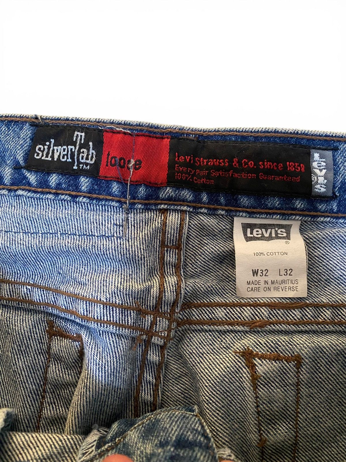 Levi's Vintage 90’s Dead Stock Baggy Levis Silvertab Loose Wide Leg Size US 33 - 8 Thumbnail