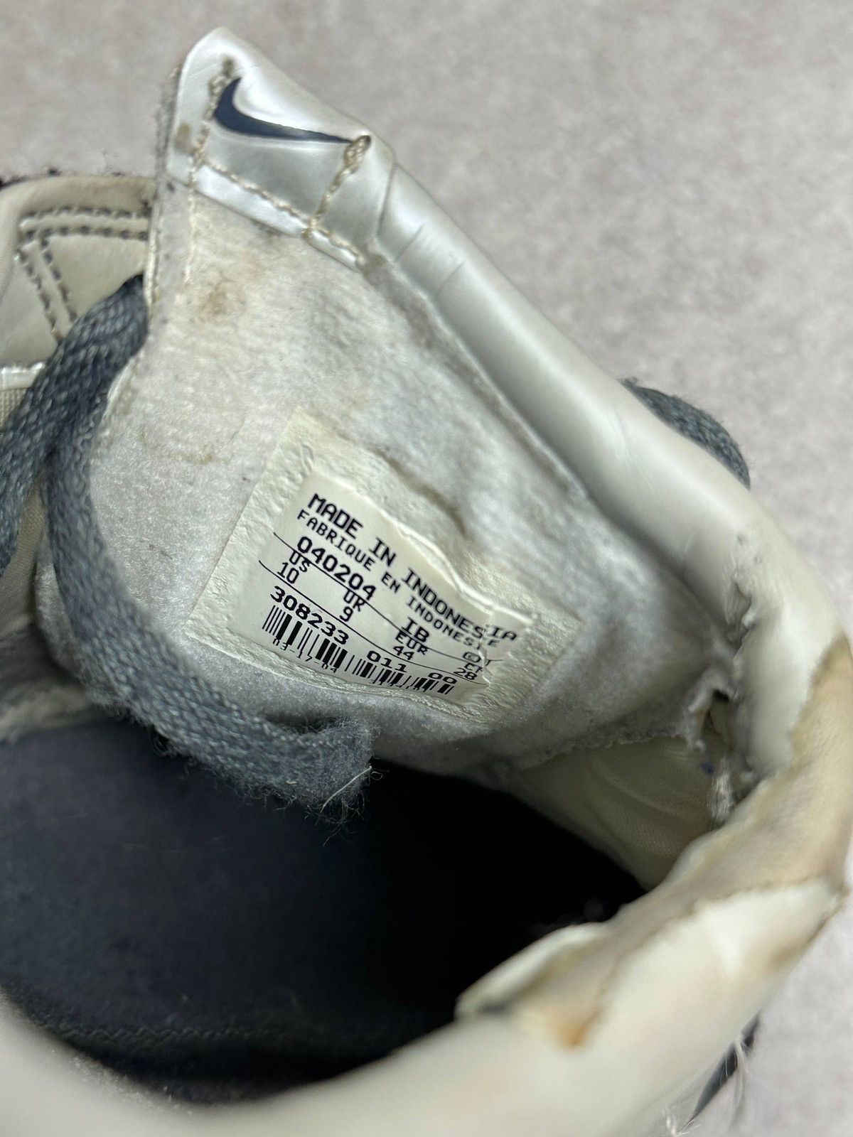 Nike Vintage Nike Total 90 III TF Low Sneakers Y2K US 10 Size US 10 / EU 43 - 10 Thumbnail