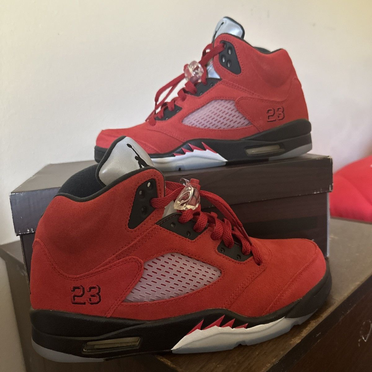 Jordan Brand Air Jordan 5 Raging Bulls Size US 8.5 / EU 41-42 - 2 Thumbnail
