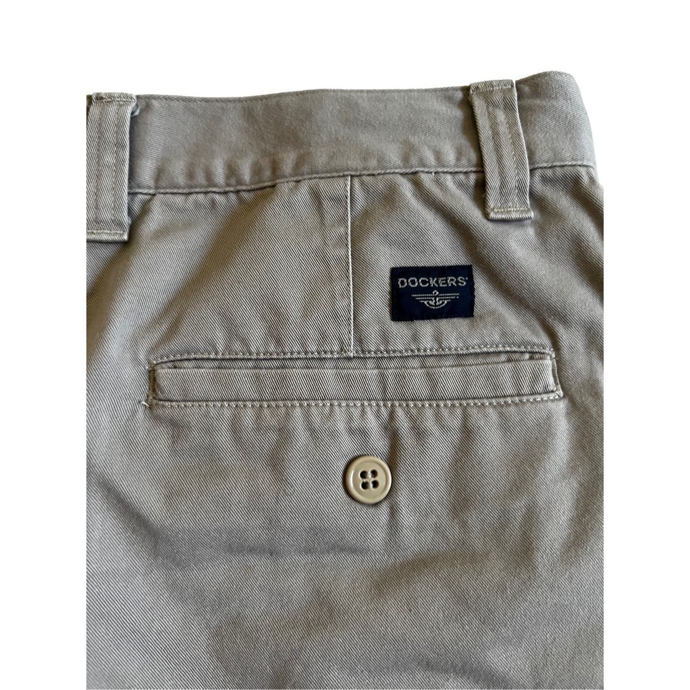 Dockers Dockers khaki shorts size 36 Size US 36 / EU 52 - 4 Thumbnail