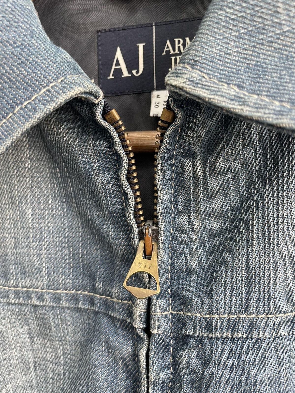 Armani Emporio Armani jeans retro denim distressed jacket y2k 90s Size US S / EU 44-46 / 1 - 5 Thumbnail