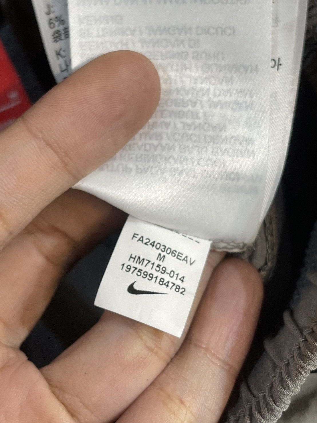Nike Nike Tech Woven Track Pants Size US 30 / EU 46 - 11 Thumbnail