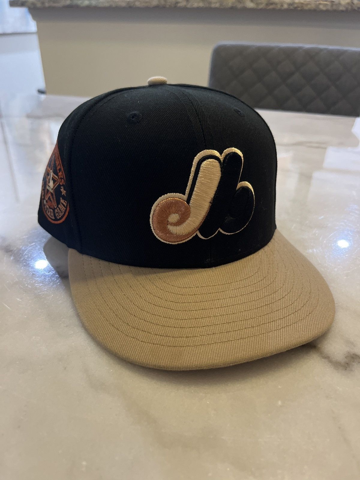 New Era Expos Fitted Hat 7 1/4 Lightly Used Size ONE SIZE - 1 Thumbnail