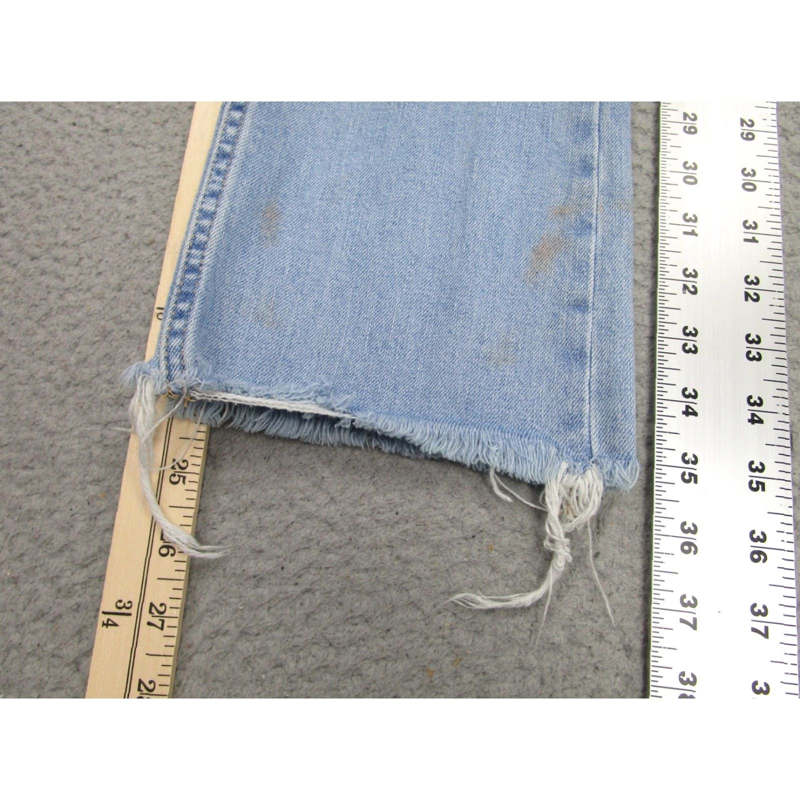 Everlane Everlane Jeans Womens 27 Light Wash Straight Leg Raw Hem Distressed Denim Size 27" / US 4 / IT 40 - 2 Thumbnail
