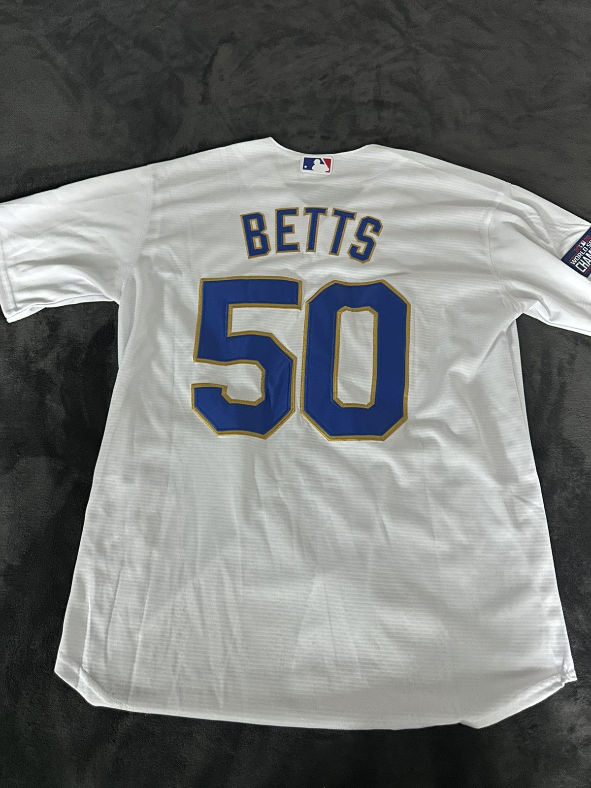 Nike Los Angeles Mookie Betts jersey Size US L / EU 52-54 / 3 - 2 Thumbnail