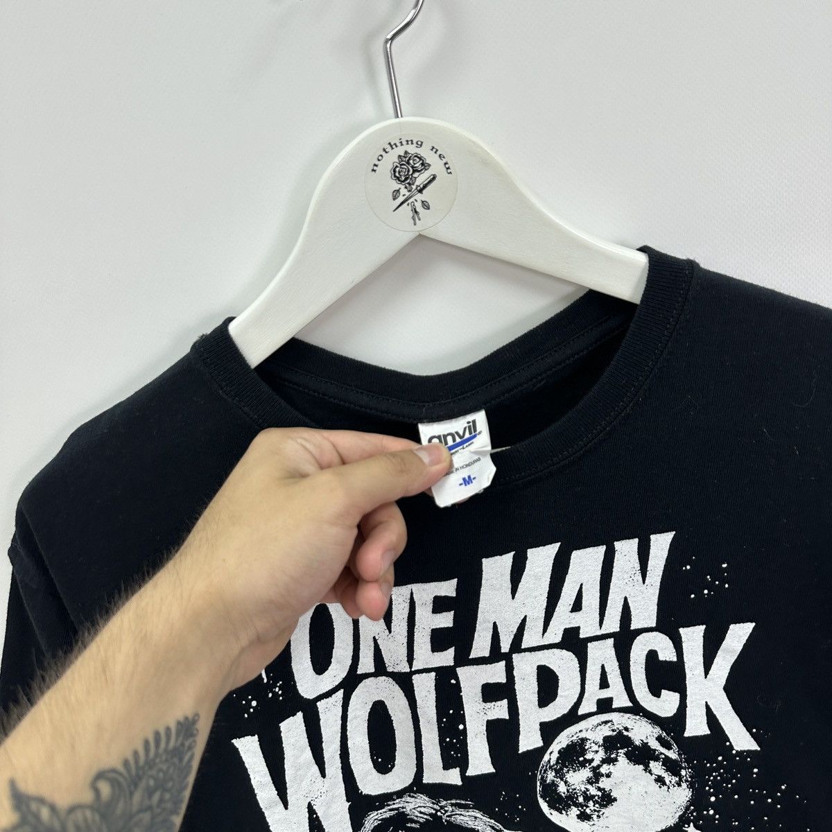 Vintage Vintage One Man Wolfpack The Hangover movie tee humor y2k og Size US M / EU 48-50 / 2 - 5 Thumbnail
