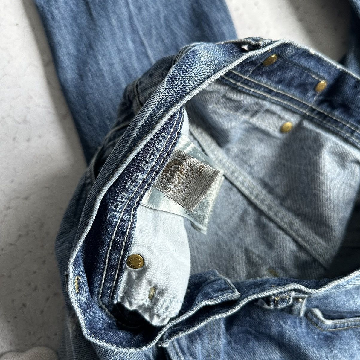 Diesel × Japanese Brand × Vintage VINTAGE DIESEL Y2K DISTRESSED DENIM JEANS PANTS 30x34 Size US 30 / EU 46 - 12 Thumbnail