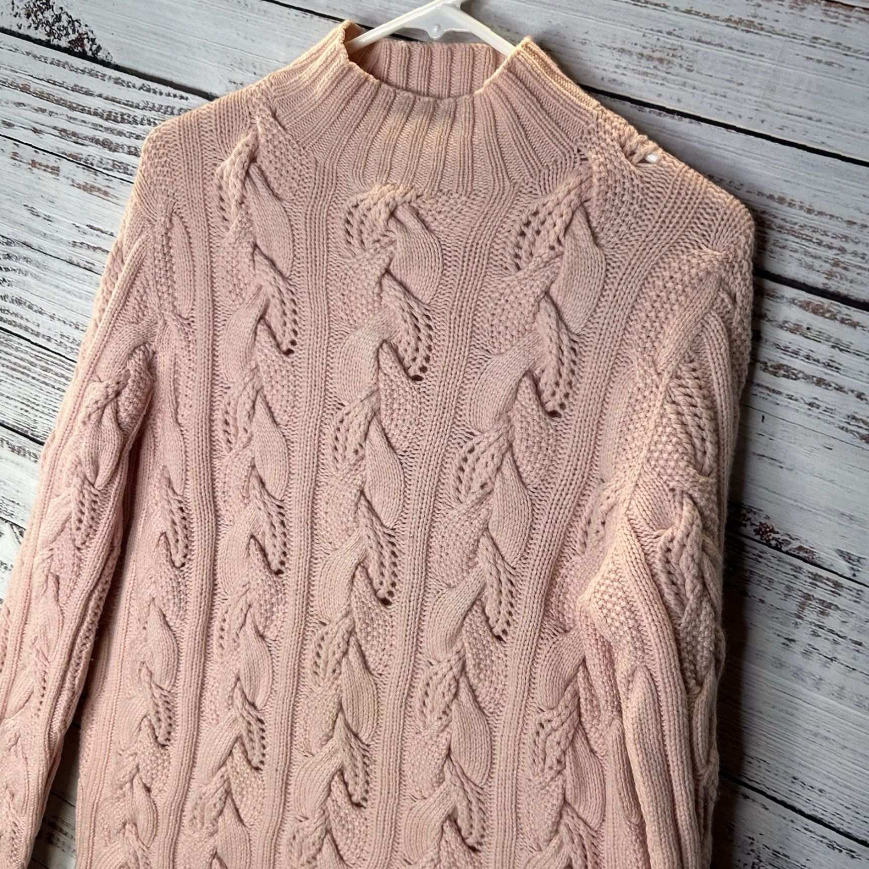 Neiman Marcus VINTAGE Neiman Marcus Cashmere Chunky Cable Knit Mock Neck Sweater Women’s Large Size L / US 10 / IT 46 - 4 Thumbnail