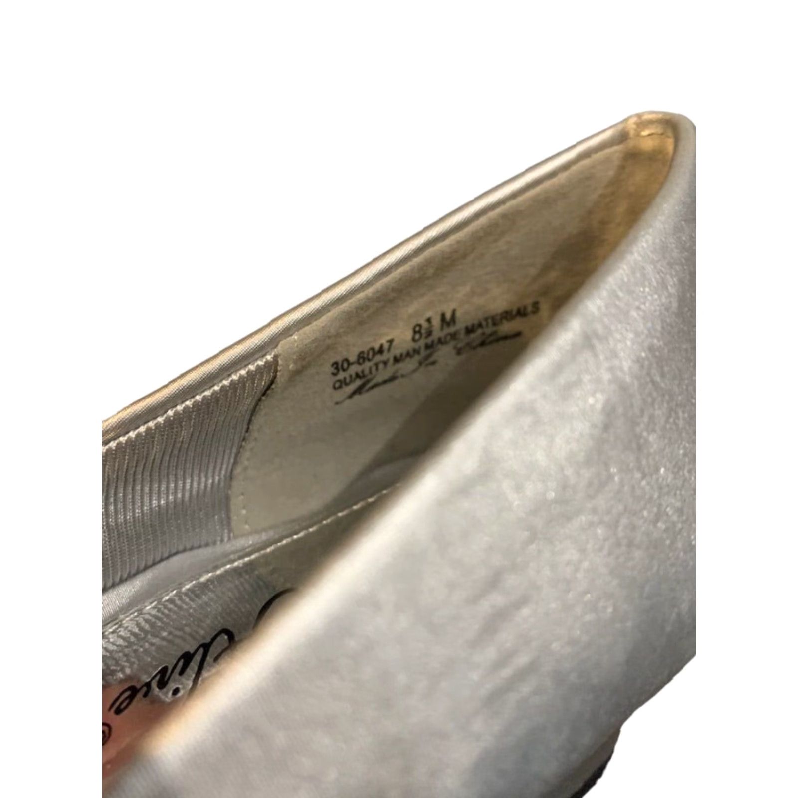 Vintage Easy Street Pump Women 8.5M Silver Satin Embellished Heel New Size US 9 / IT 39 - 6 Thumbnail