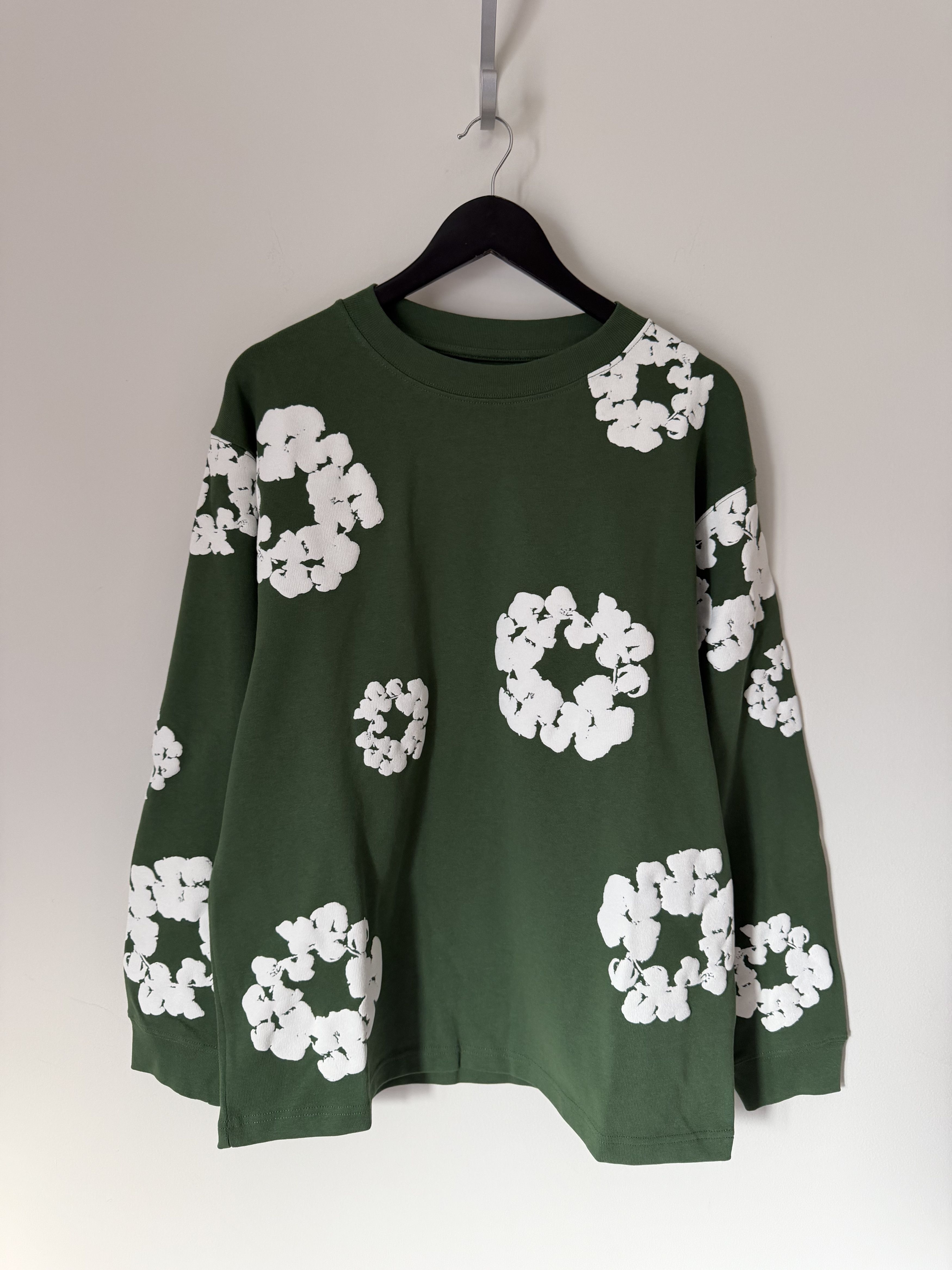 DENIM TEARS Denim Tears Cotton Wreath Long Sleeve Tee in Green Size US XL / EU 56 / 4 - 1 Thumbnail