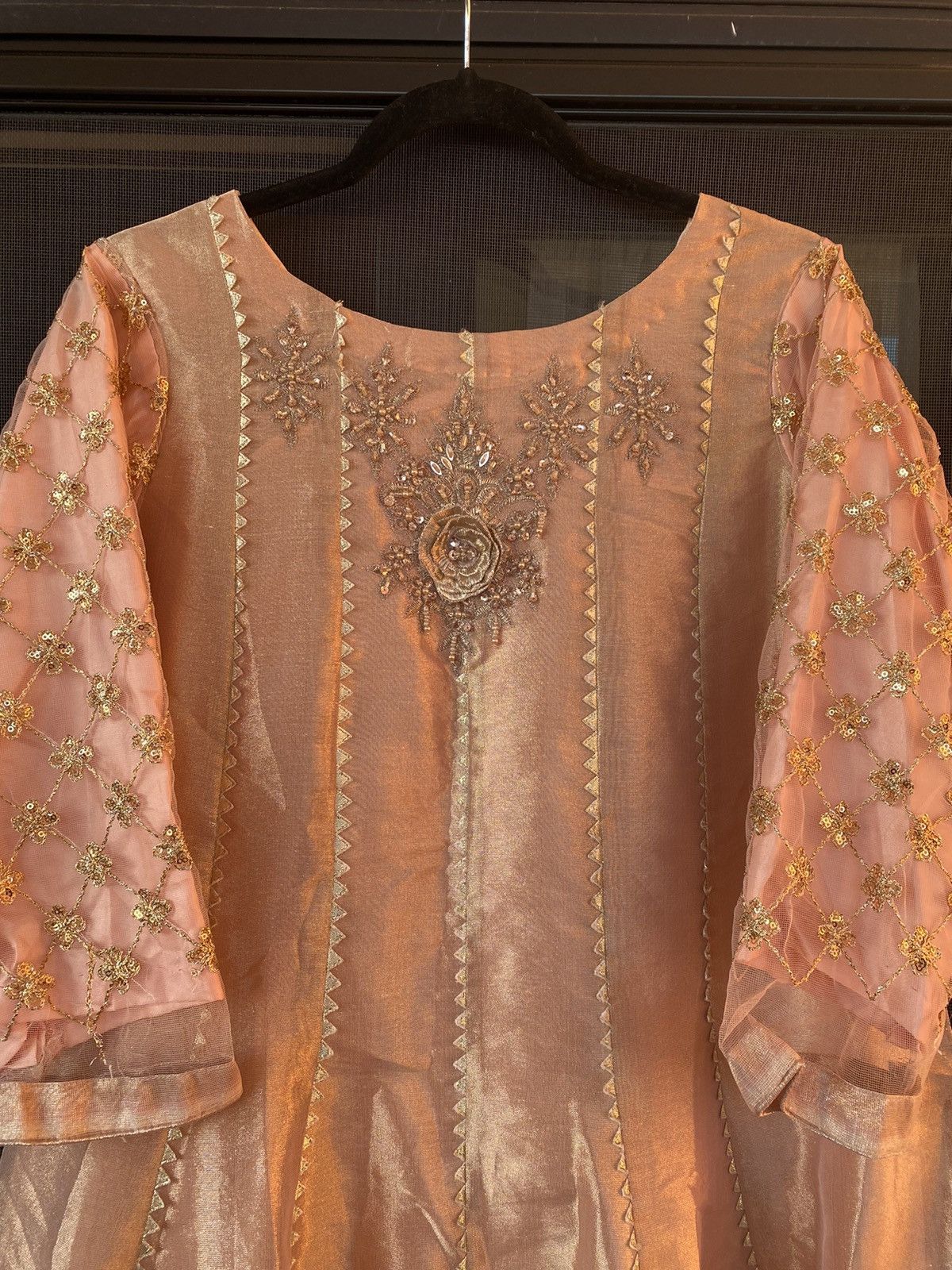 Other Wedding Wear Peach Organza Anarkali Pakistani Dress Size L Size L / US 10 / IT 46 - 4 Thumbnail
