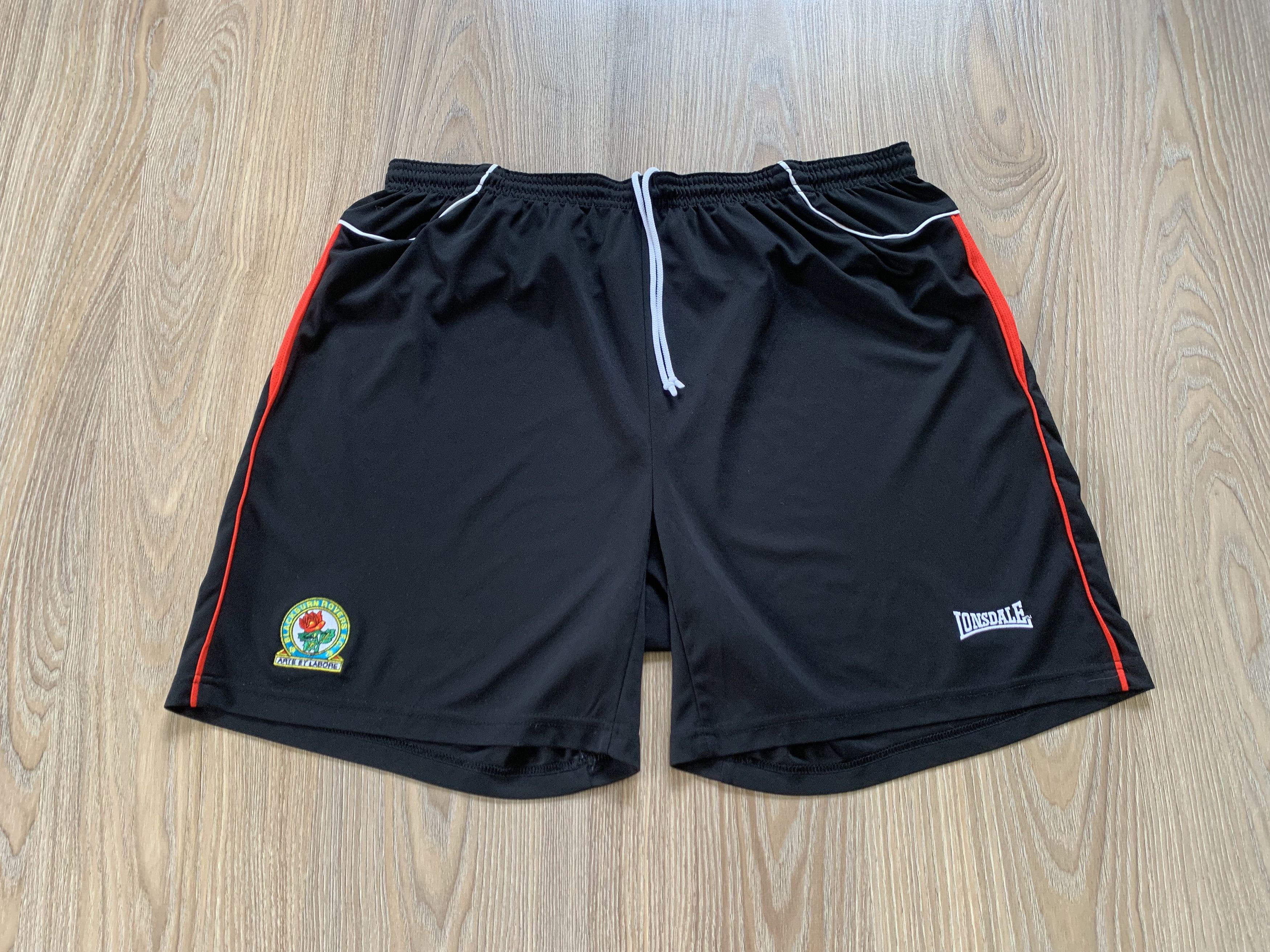 Lonsdale Vintage Lonsdale Blackburn Rovers Soccer Shorts Size US XXL / EU 58 / 5 - 2 Thumbnail