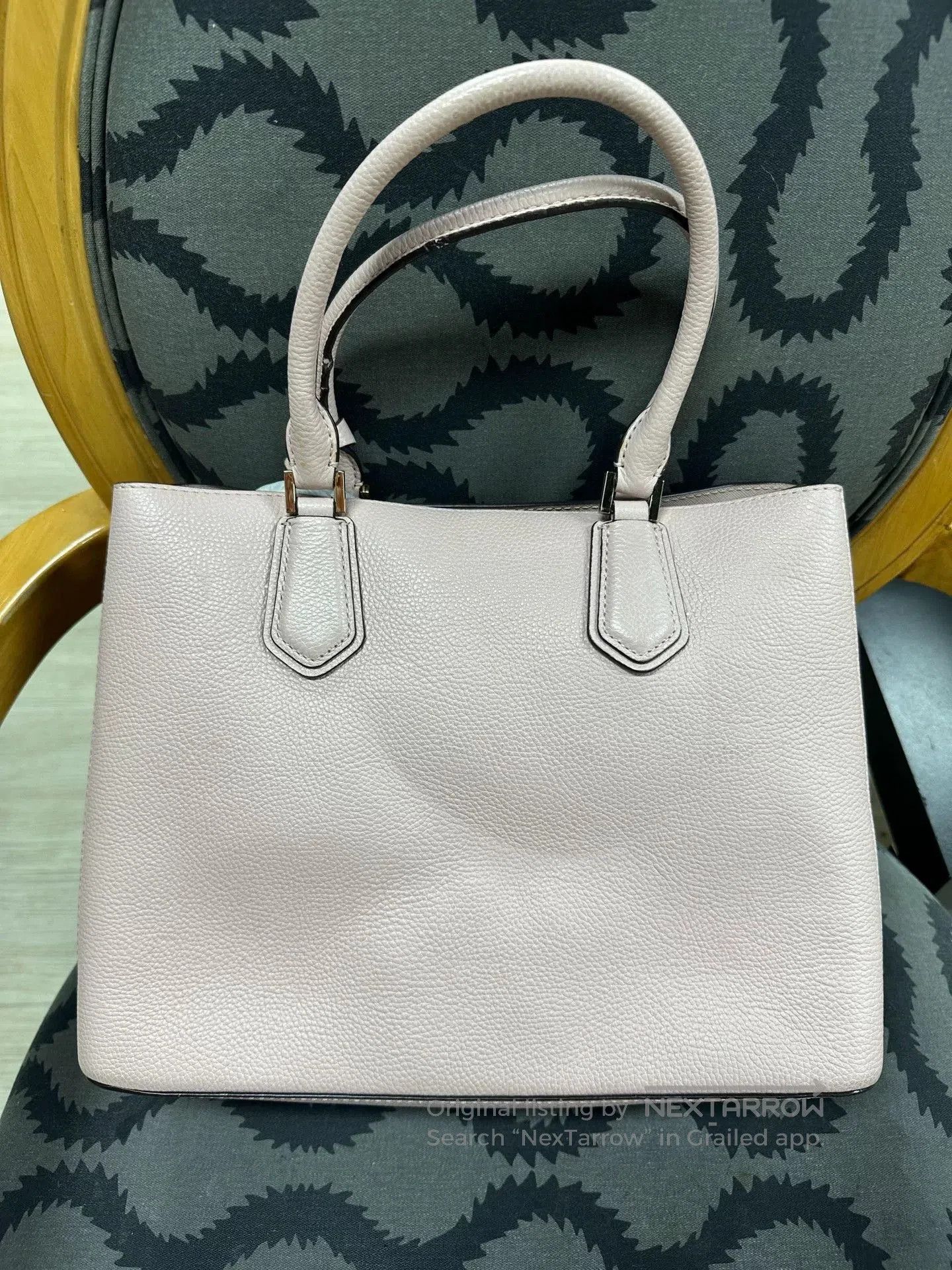 Michael Kors Authentic MK Handbag with Crossbody Strap. Size ONE SIZE - 2 Thumbnail