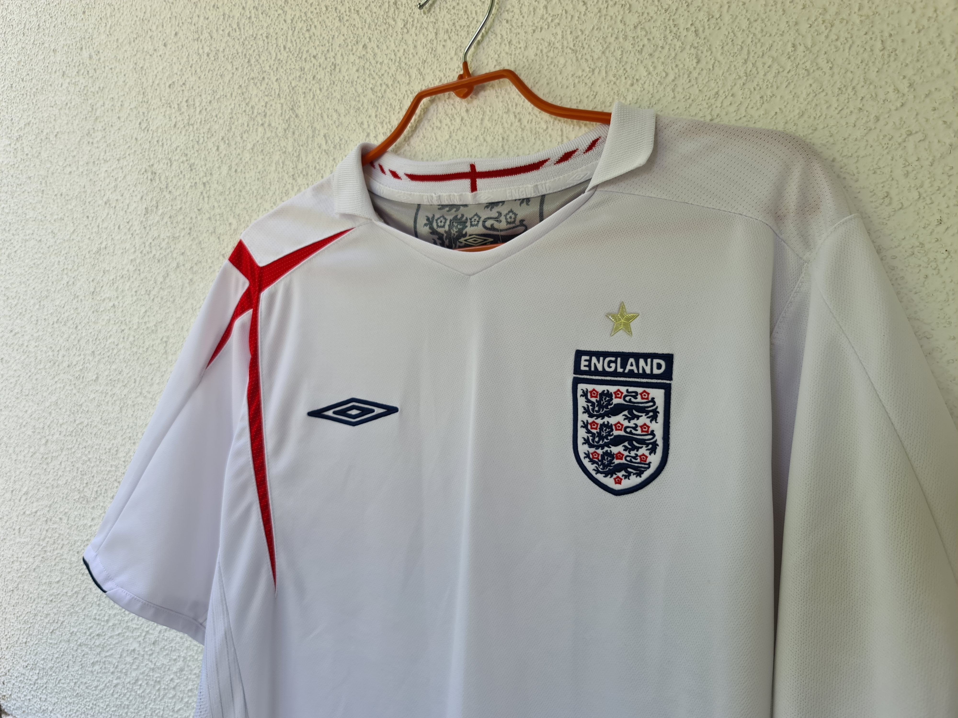 Umbro UMBRO ENGLAND 2005 2006 HOME FOOTBALL SOCCER JERSEY tshirt Size US L / EU 52-54 / 3 - 2 Thumbnail