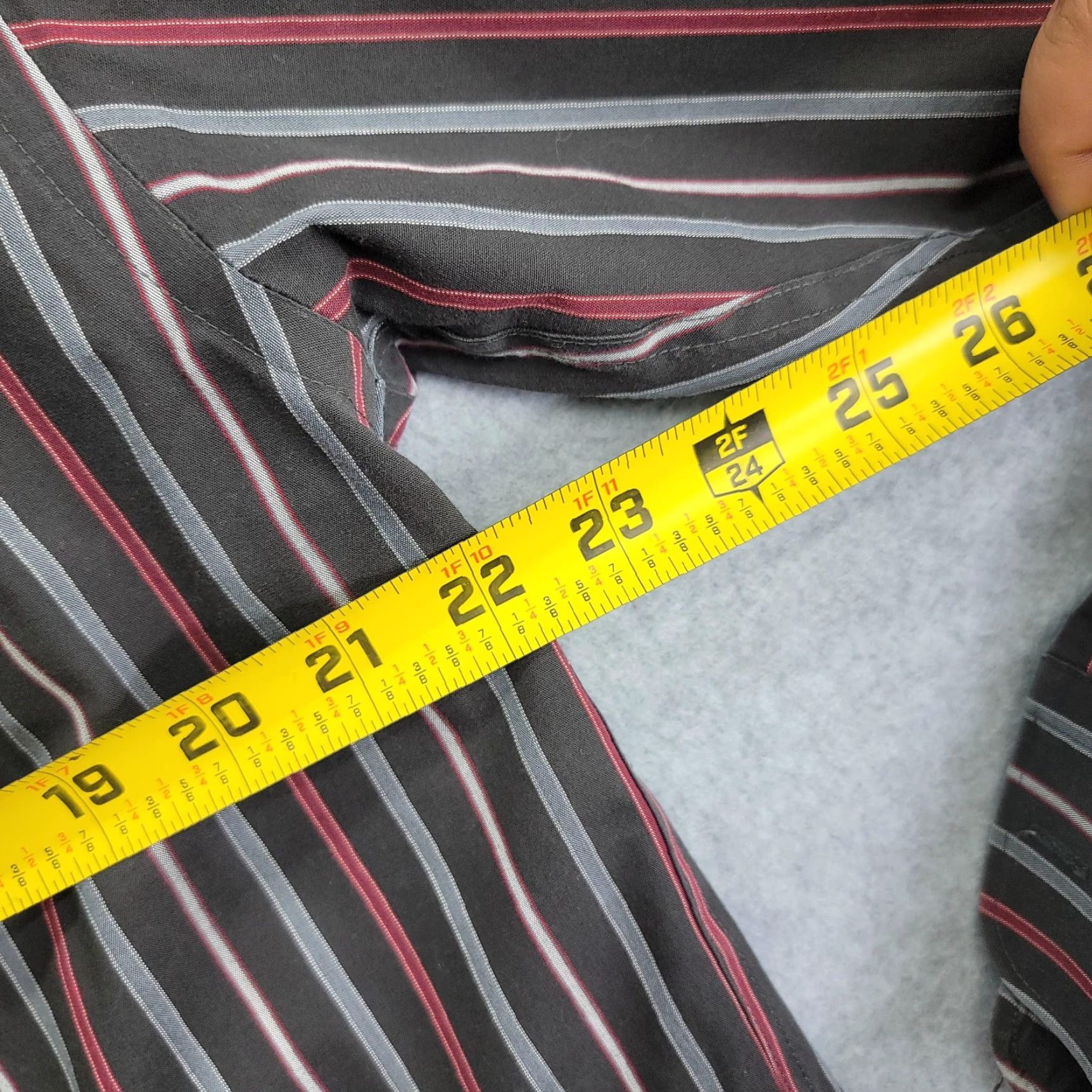 Vintage VINTAGE Concepts by Claiborne Dress Shirt Mens 16.5 34-35 Gray Red Striped Wrinkle Free Size 46R - 7 Thumbnail