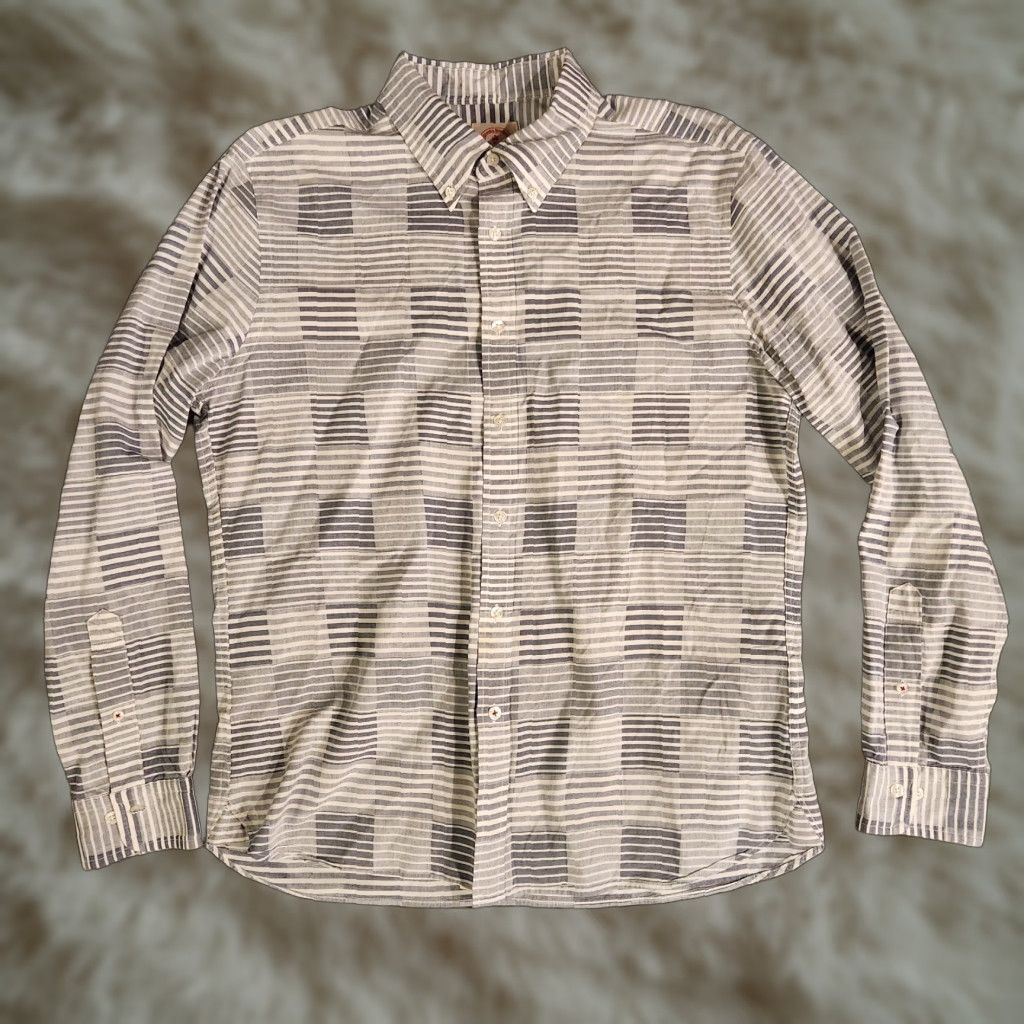 Brooks Brothers VINTAGE Brooks Brothers Red Fleece Shirt Button-Down Long Sleeve Gray Striped Mens Large Button-Up Casual, Workwear Mens Size US L / EU 52-54 / 3 - 1 Thumbnail