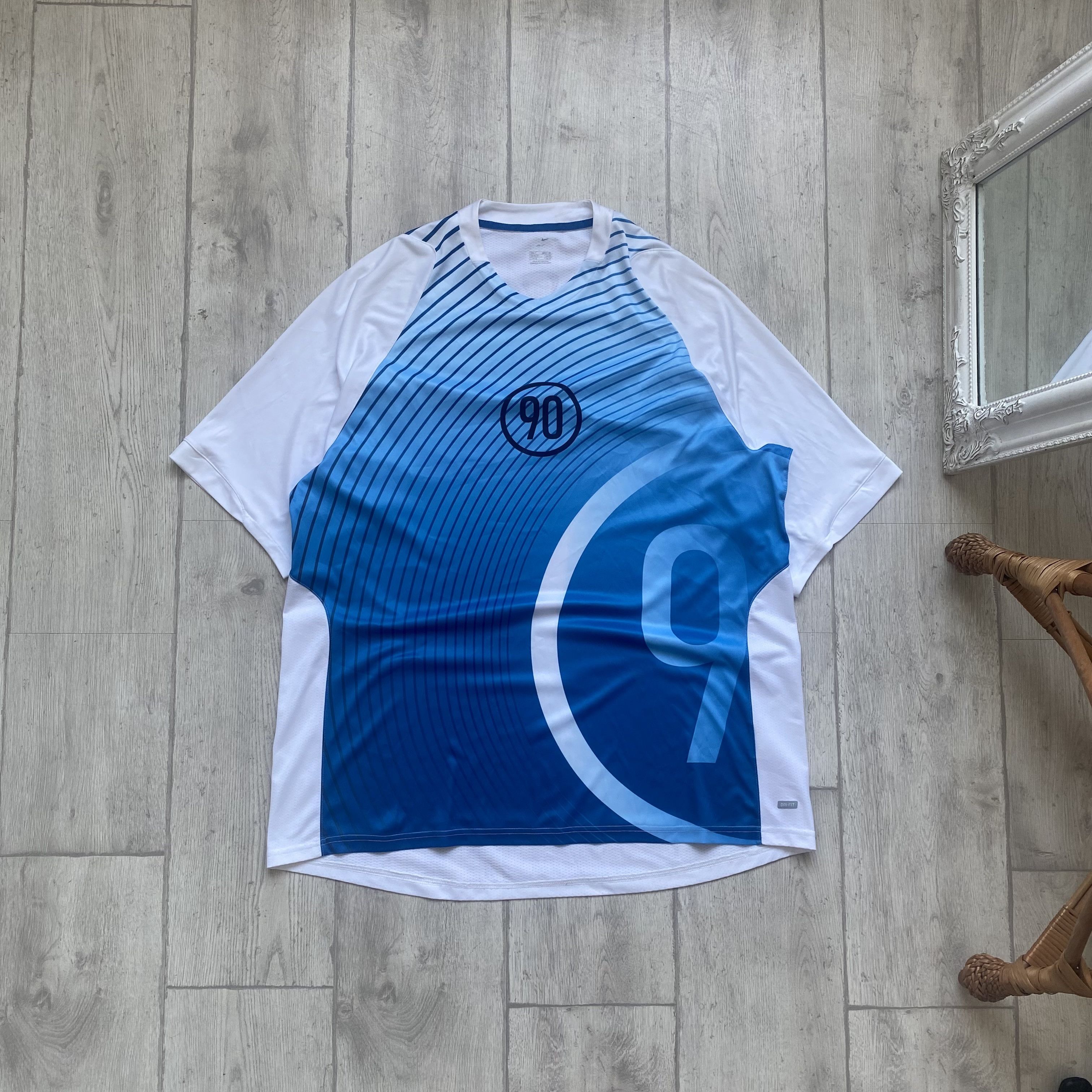 Nike 🦏Vintage 00s Nike T90 Tee center logo jersey Swoosh ACG Size US XL / EU 56 / 4 - 1 Thumbnail
