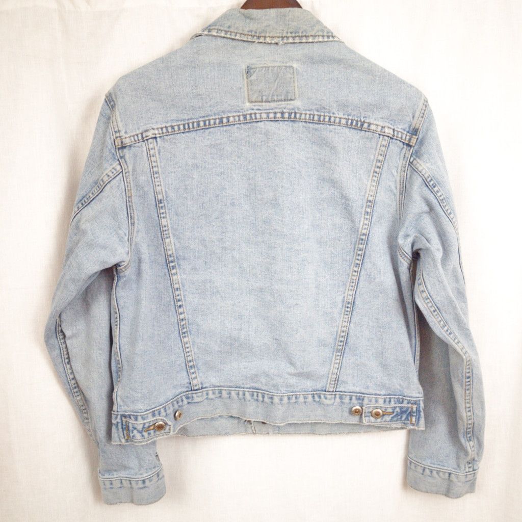 Gap × Vintage Vintage Wonderfully Distressed Gap Light Wash Denim Jacket M Size US M / EU 48-50 / 2 - 7 Thumbnail